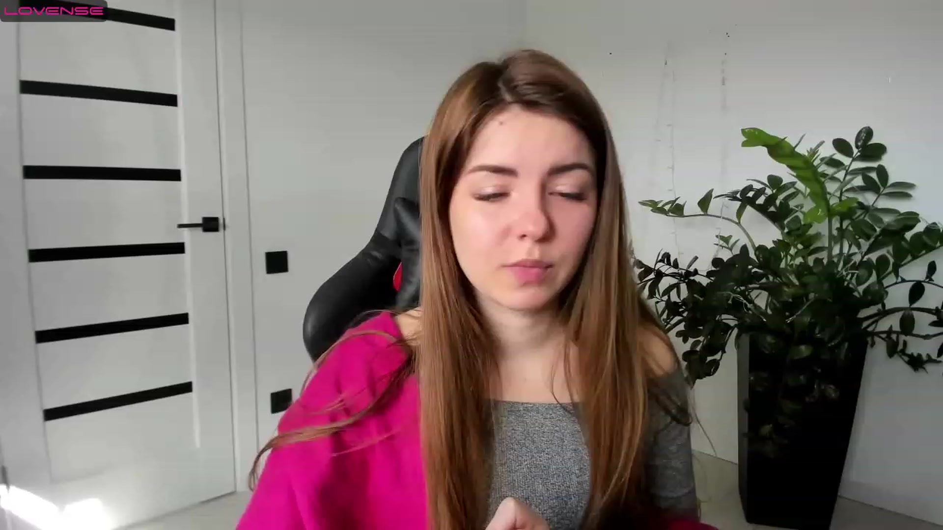 Gallery image thumbnail from Miriam_Mills's myfreecams stream on, 02/22/2023, 09:03 image 6 of 20