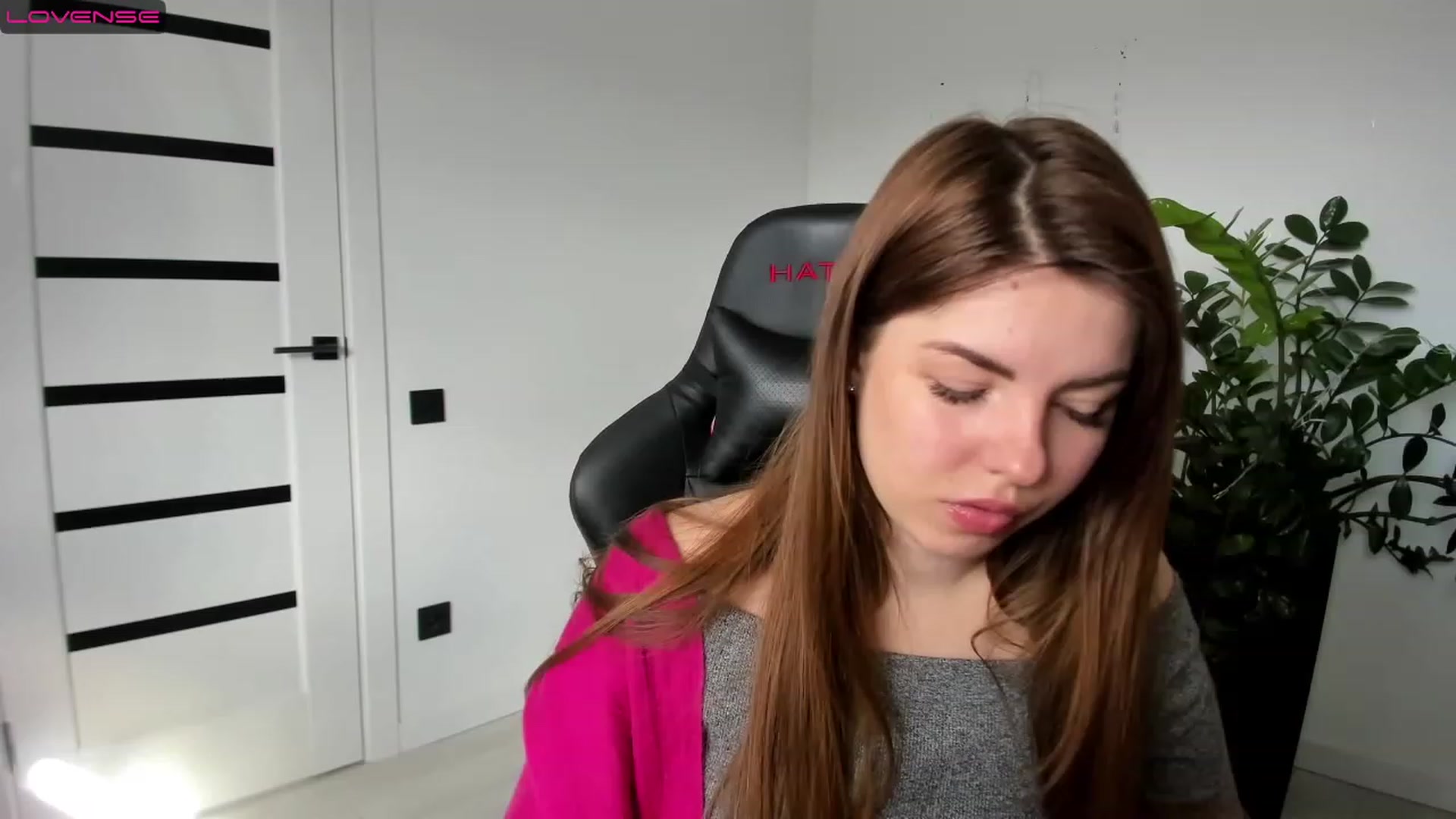 Gallery image thumbnail from Miriam_Mills's myfreecams stream on, 02/22/2023, 09:03 image 10 of 20