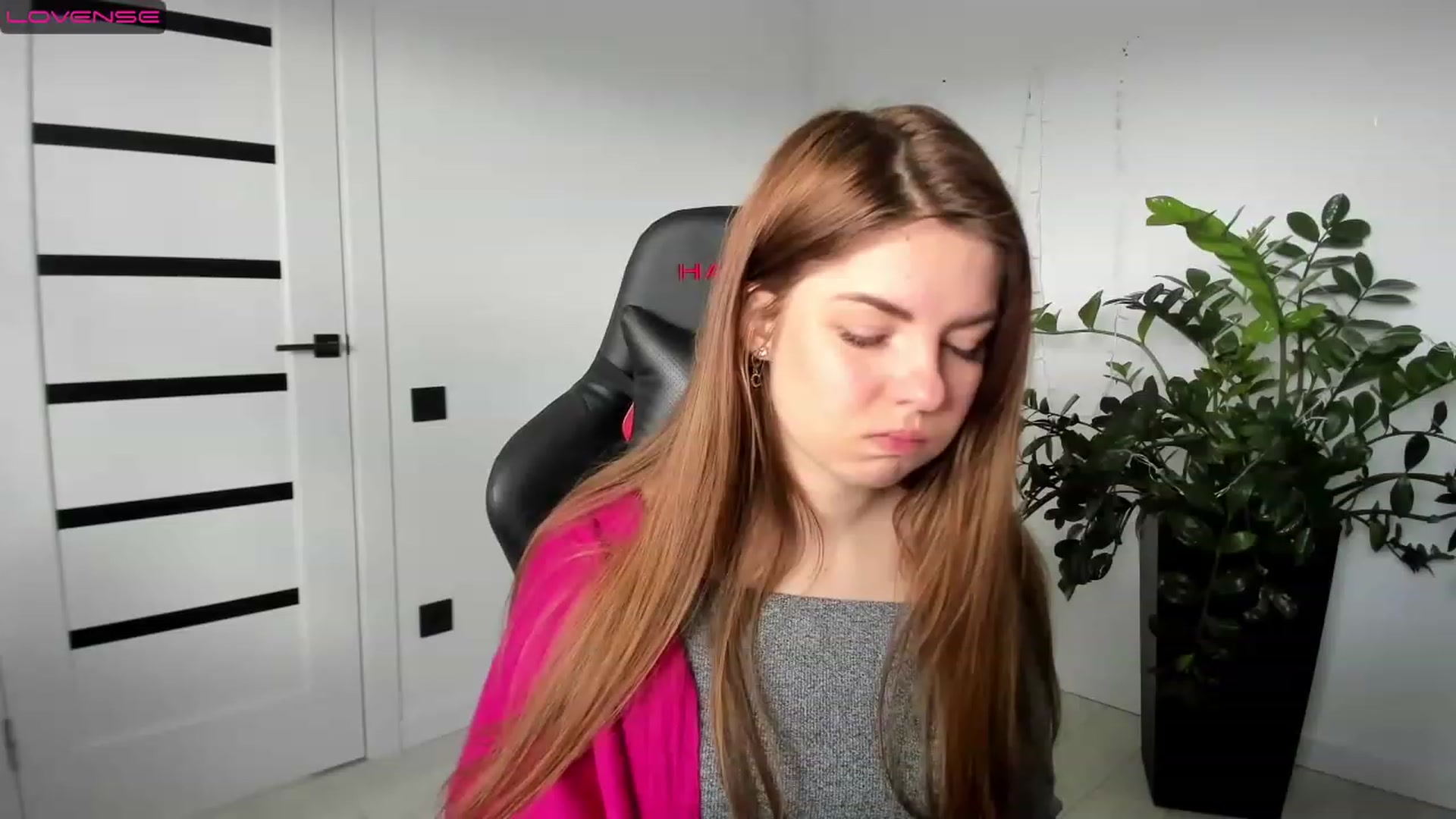 Gallery image thumbnail from Miriam_Mills's myfreecams stream on, 02/22/2023, 09:03 image 2 of 20