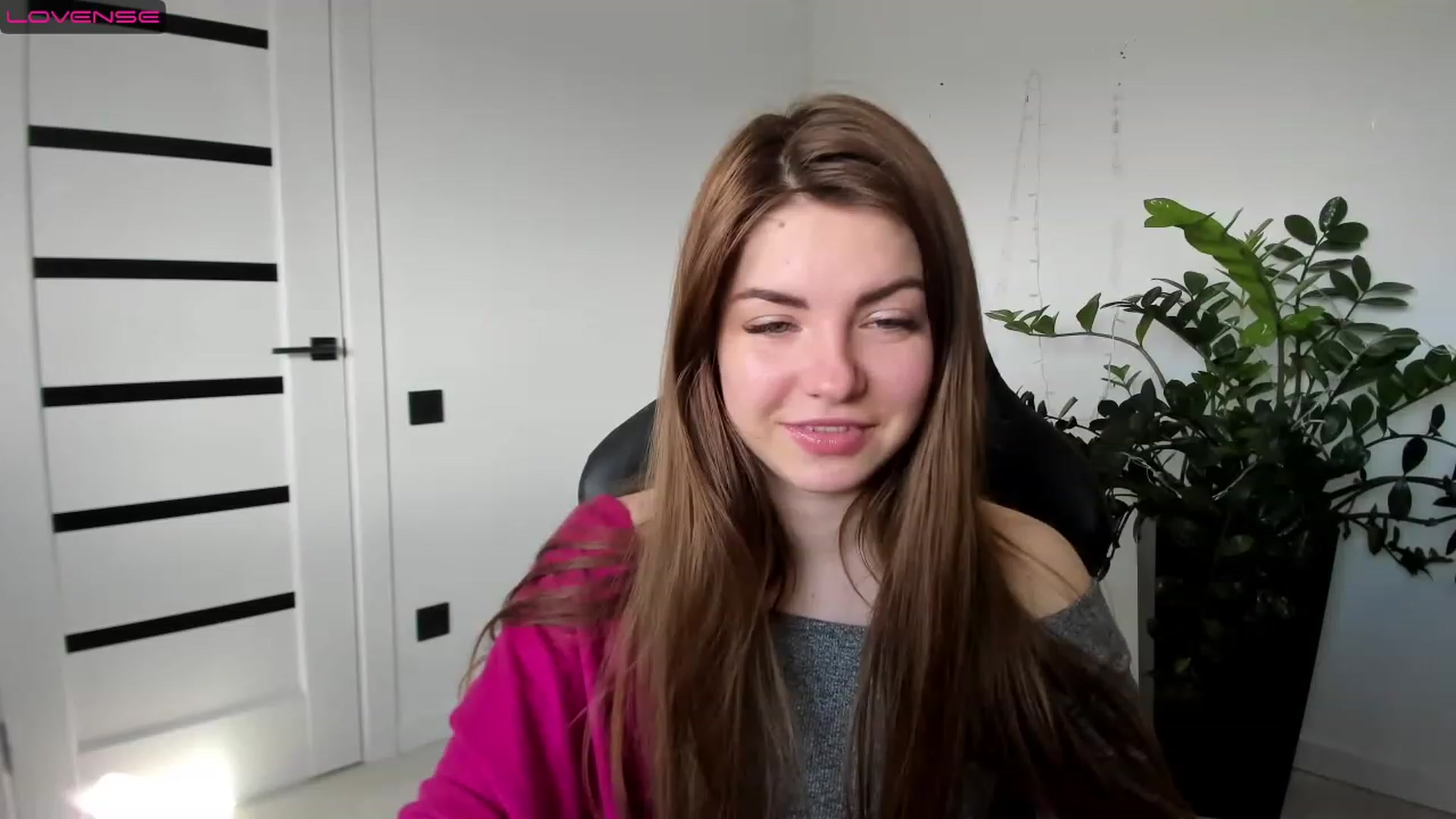 Gallery image thumbnail from Miriam_Mills's myfreecams stream on, 02/22/2023, 09:03 image 17 of 20