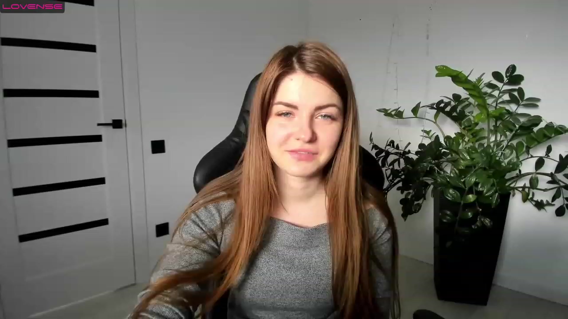 Gallery image thumbnail from Miriam_Mills's myfreecams stream on, 02/22/2023, 12:58 image 12 of 20