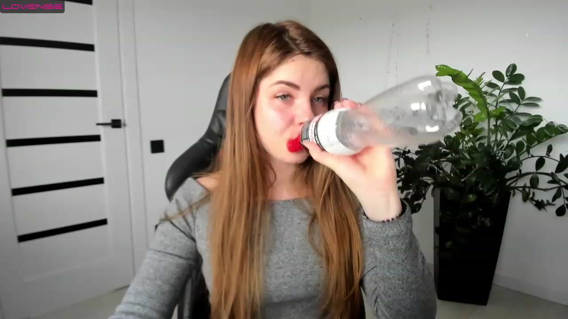 Gallery image thumbnail from Miriam_Mills's myfreecams stream on, 02/22/2023, 12:58 image 1 of 20