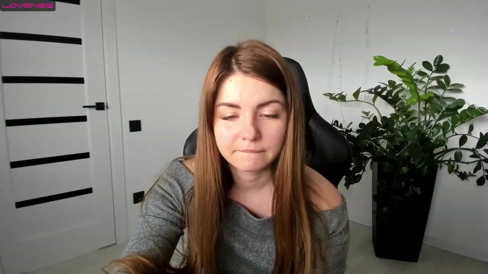 Gallery image thumbnail from Miriam_Mills's myfreecams stream on, 02/22/2023, 12:58 image 7 of 20