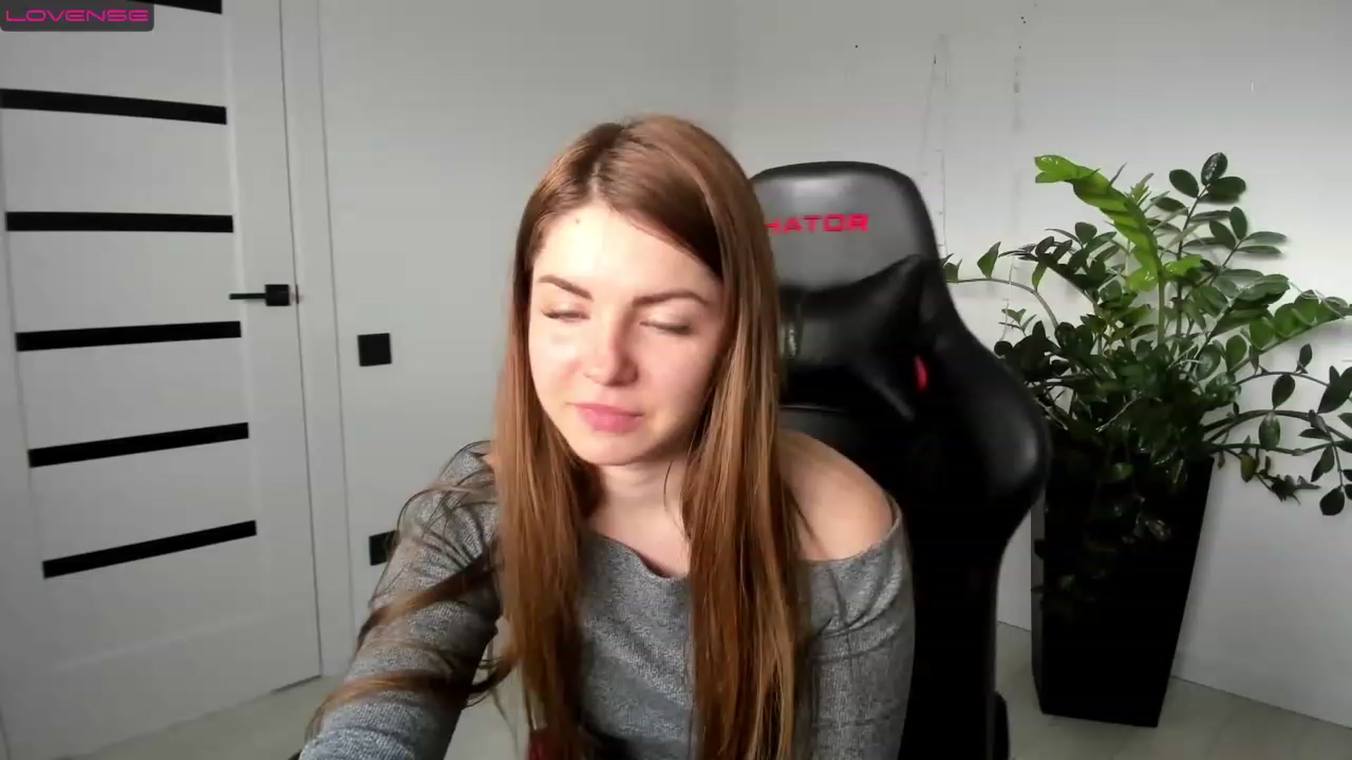 Gallery image thumbnail from Miriam_Mills's myfreecams stream on, 02/22/2023, 12:58 image 8 of 20