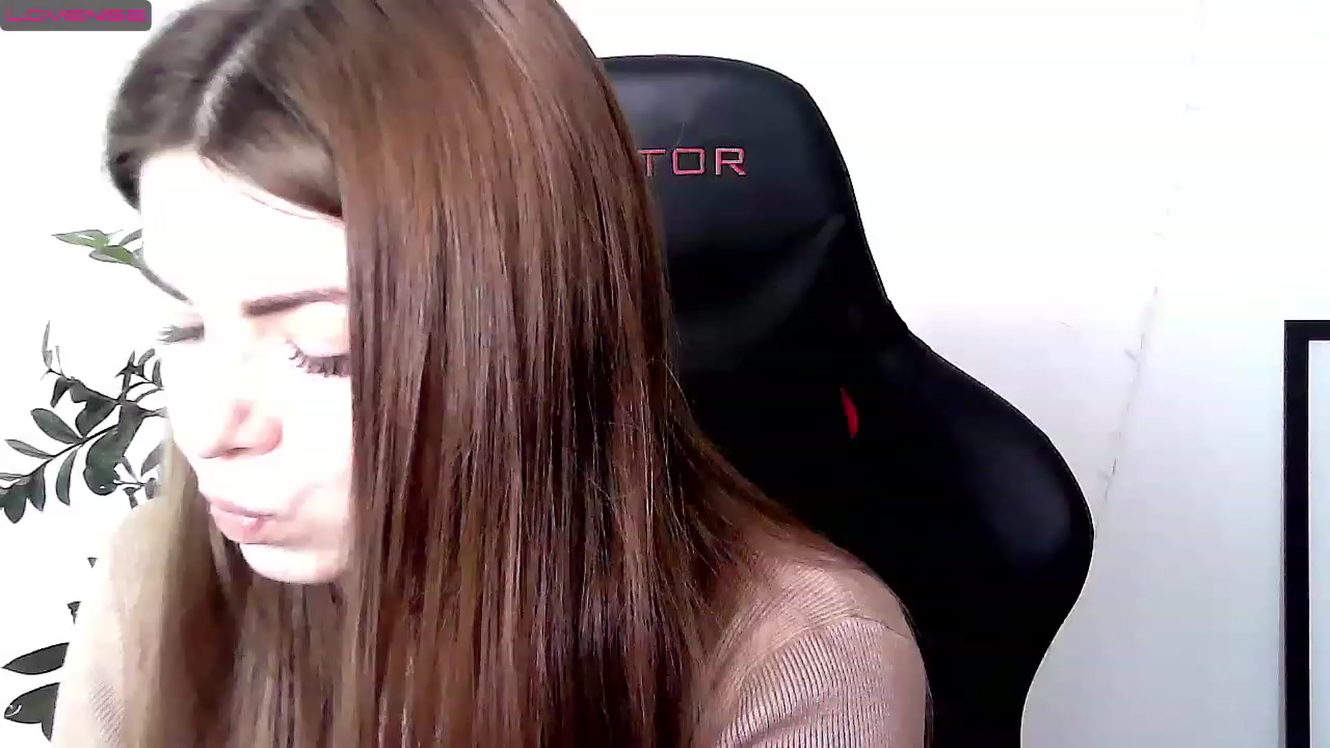 Gallery image thumbnail from Miriam_Mills's myfreecams stream on, 02/28/2023, 09:09 image 14 of 20