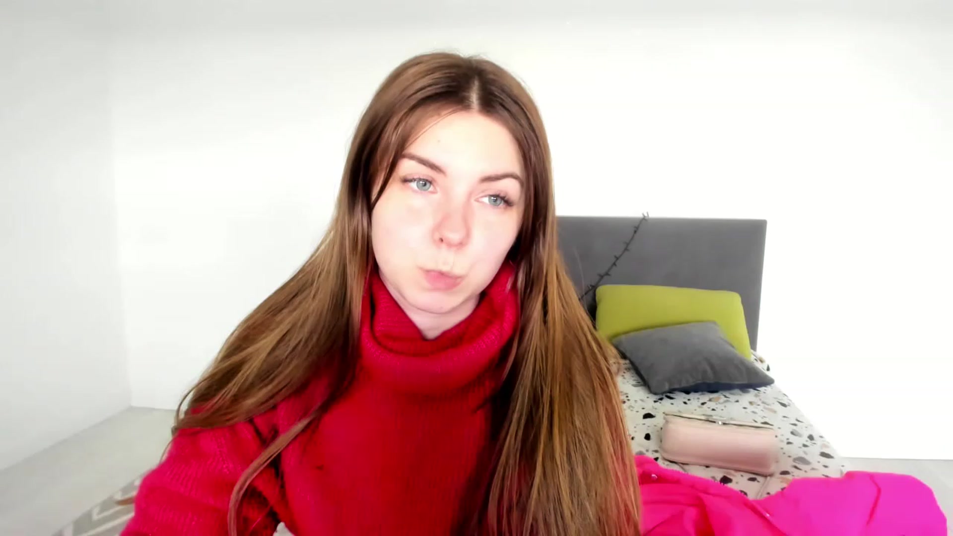 Gallery image thumbnail from Miriam_Mills's myfreecams stream on, 03/02/2023, 13:05 image 19 of 20