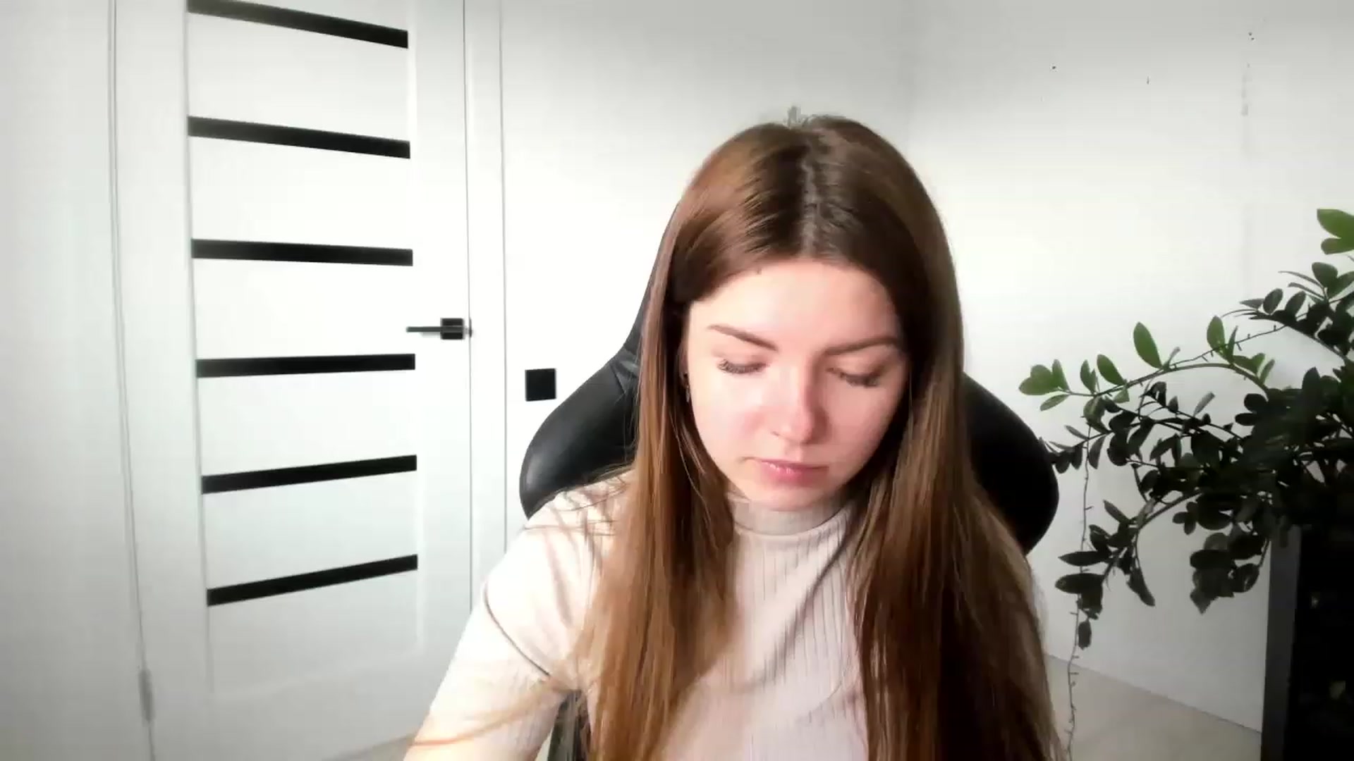 Gallery image thumbnail from Miriam_Mills's myfreecams stream on, 03/07/2023, 08:41 image 11 of 20