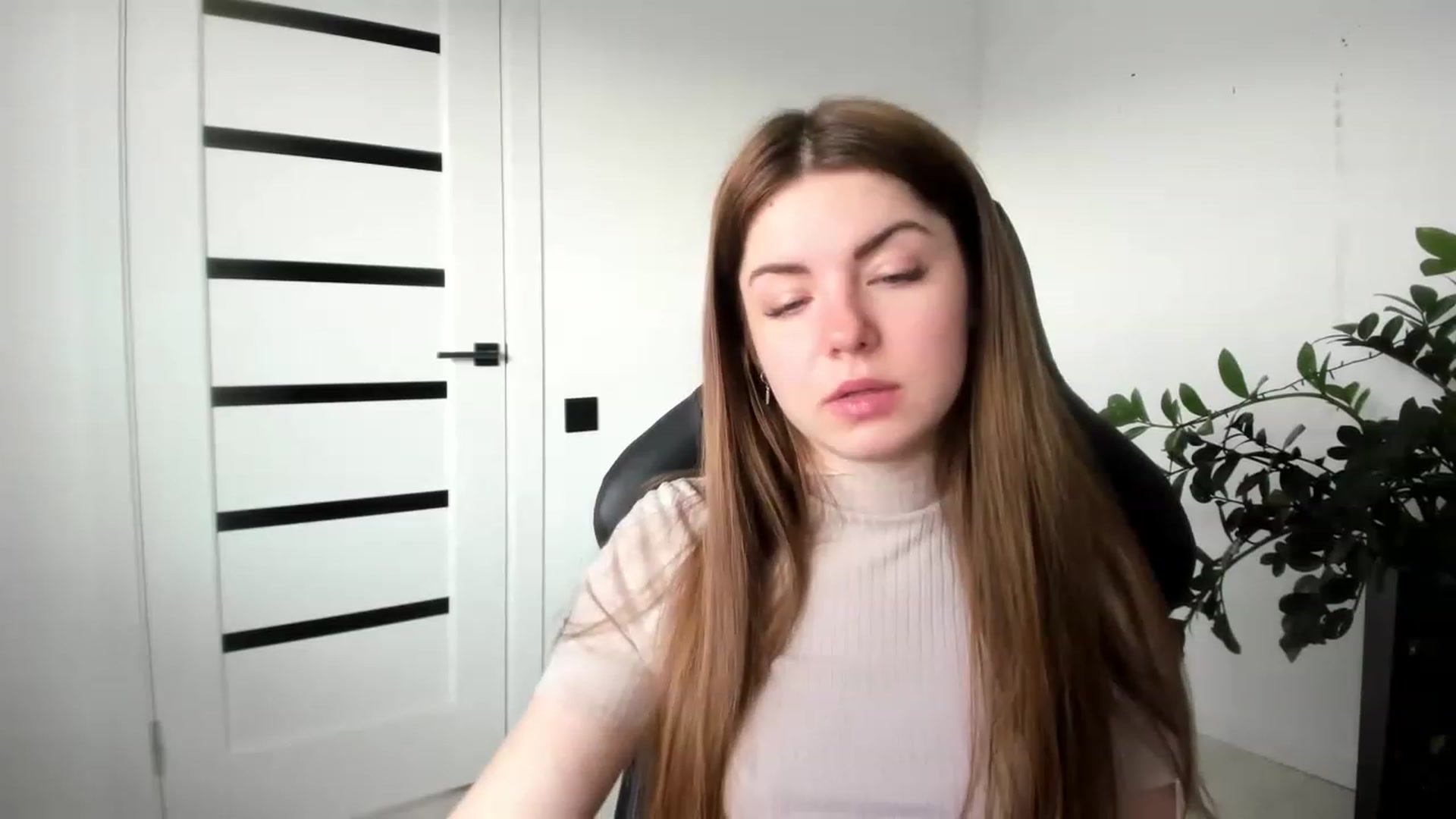 Gallery image thumbnail from Miriam_Mills's myfreecams stream on, 03/07/2023, 08:41 image 3 of 20