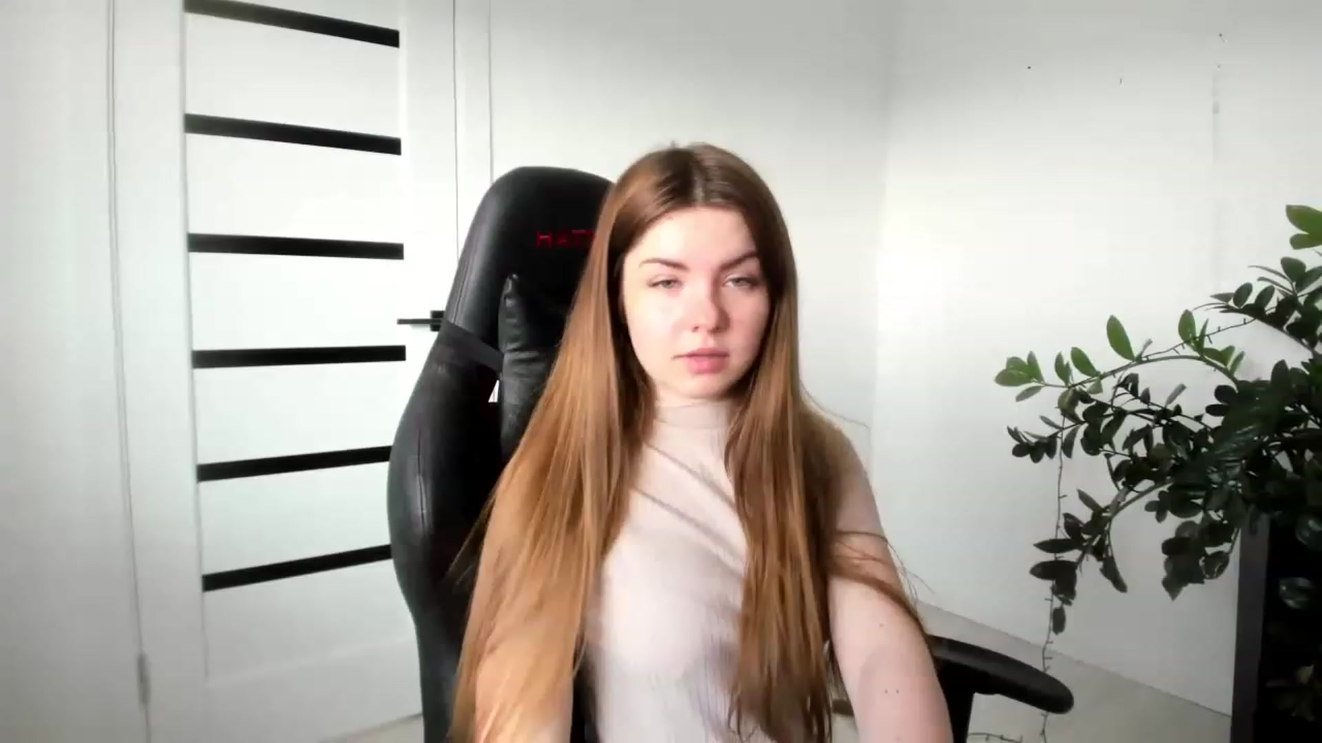 Gallery image thumbnail from Miriam_Mills's myfreecams stream on, 03/07/2023, 08:41 image 8 of 20