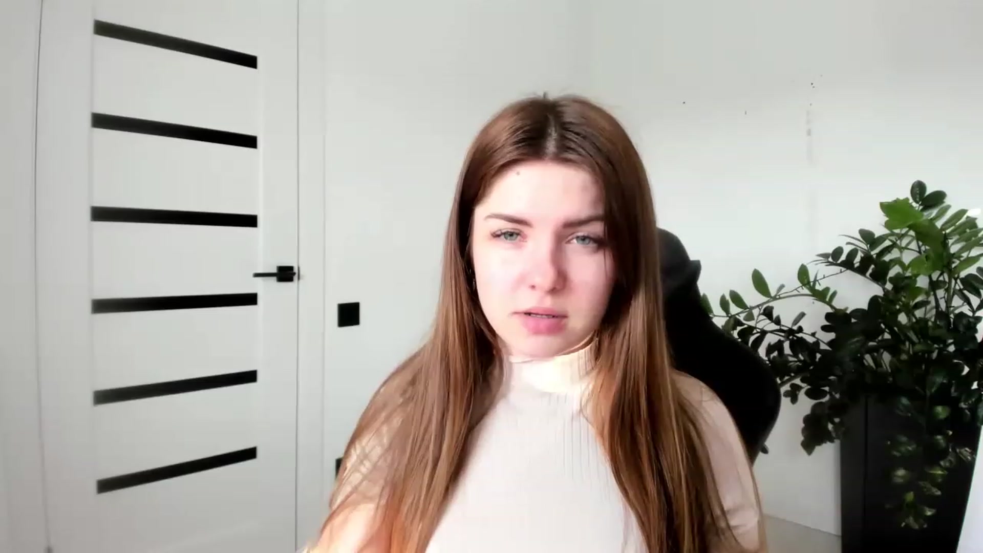 Gallery image thumbnail from Miriam_Mills's myfreecams stream on, 03/07/2023, 12:51 image 6 of 20