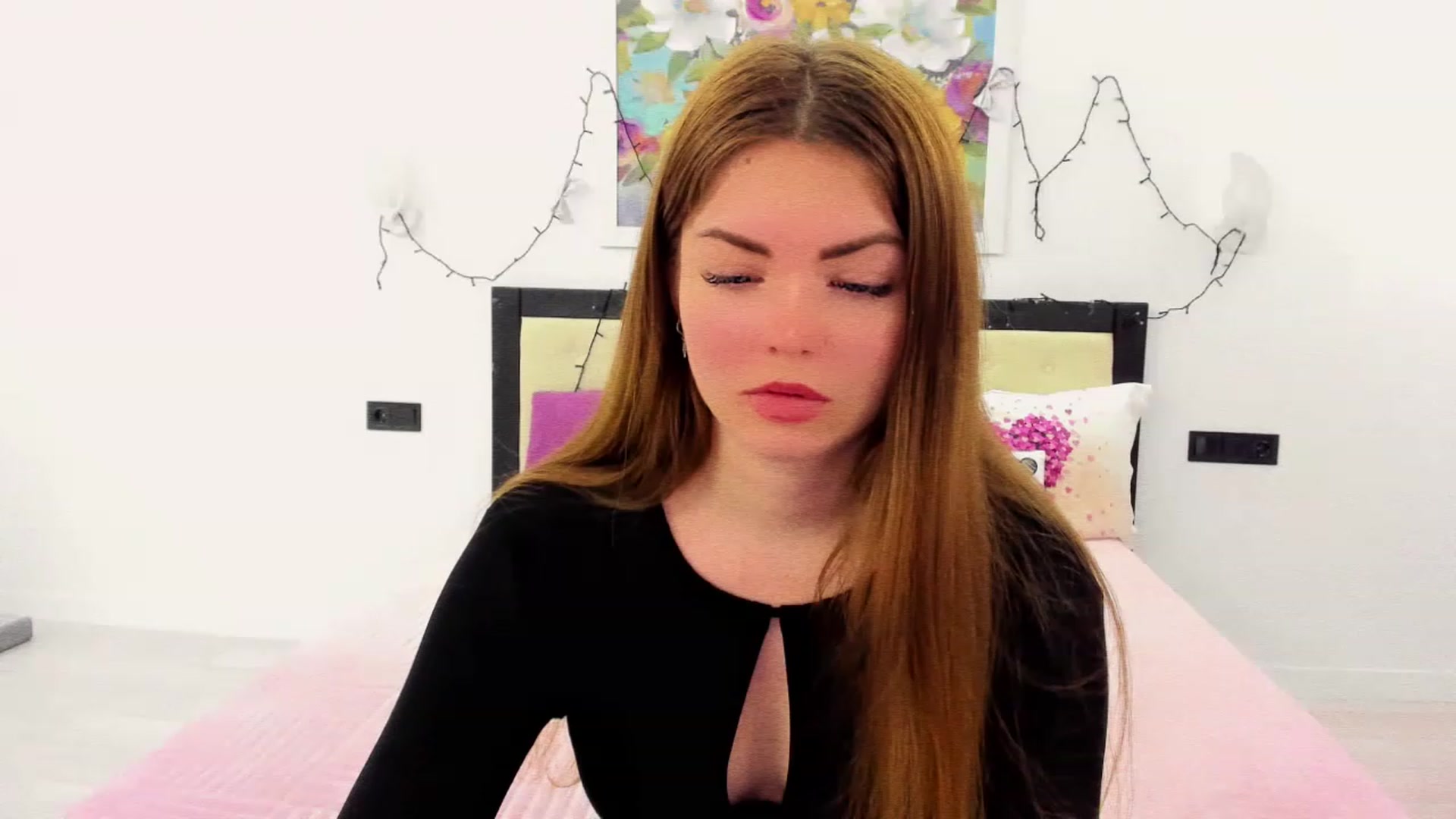 Gallery image thumbnail from Miriam_Mills's myfreecams stream on, 03/08/2023, 08:59 image 1 of 20