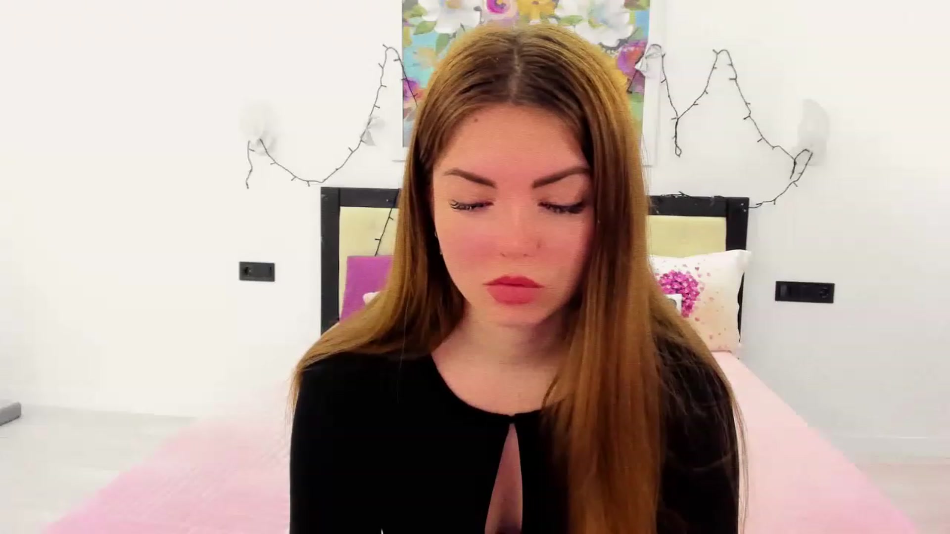 Gallery image thumbnail from Miriam_Mills's myfreecams stream on, 03/08/2023, 08:59 image 2 of 20