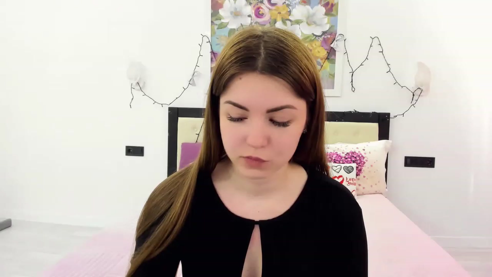 Gallery image thumbnail from Miriam_Mills's myfreecams stream on, 03/08/2023, 10:34 image 6 of 20