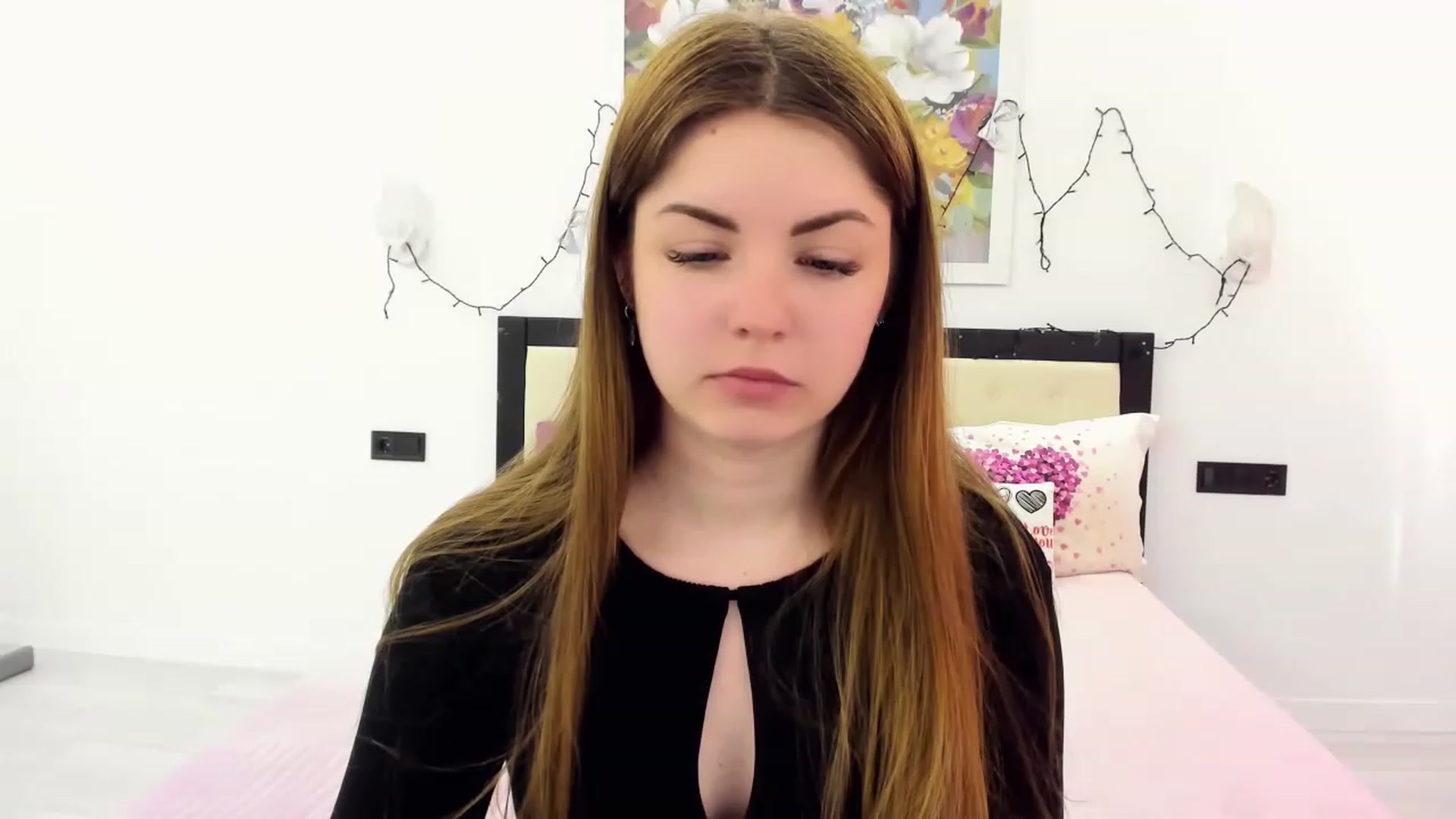 Gallery image thumbnail from Miriam_Mills's myfreecams stream on, 03/08/2023, 10:34 image 5 of 20