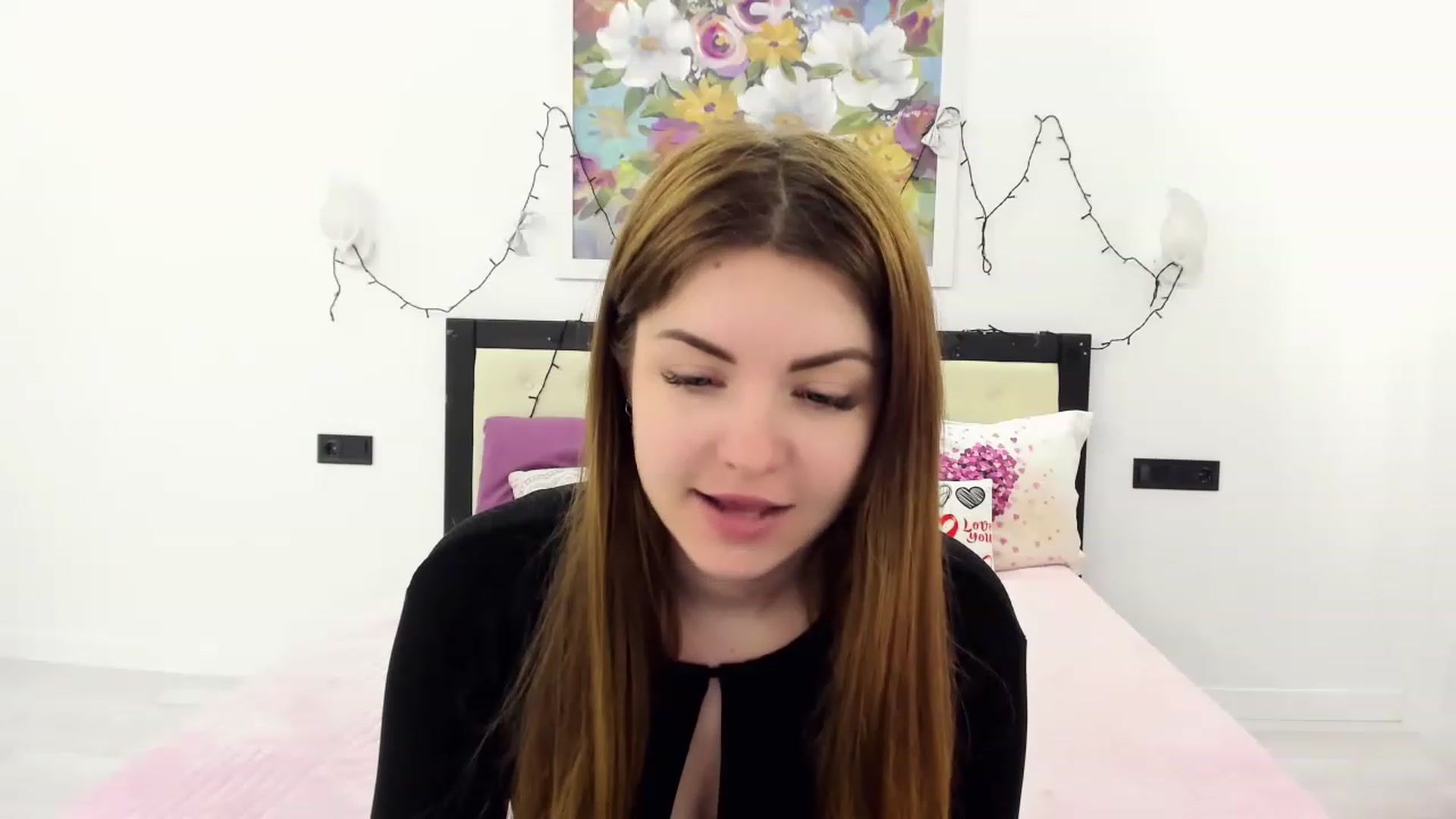 Gallery image thumbnail from Miriam_Mills's myfreecams stream on, 03/08/2023, 12:30 image 7 of 20
