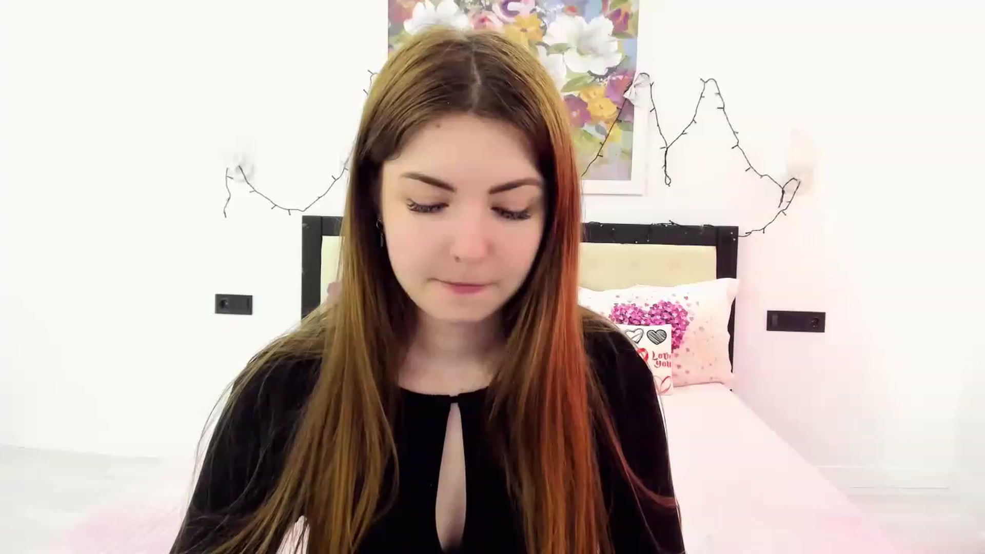 Gallery image thumbnail from Miriam_Mills's myfreecams stream on, 03/08/2023, 12:30 image 14 of 20