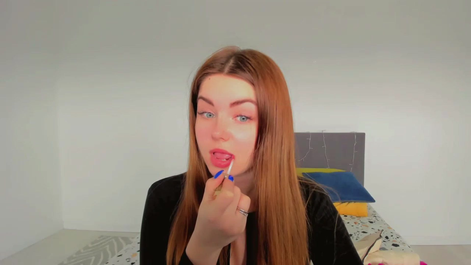 Gallery image thumbnail from Miriam_Mills's myfreecams stream on, 03/09/2023, 09:45 image 11 of 20