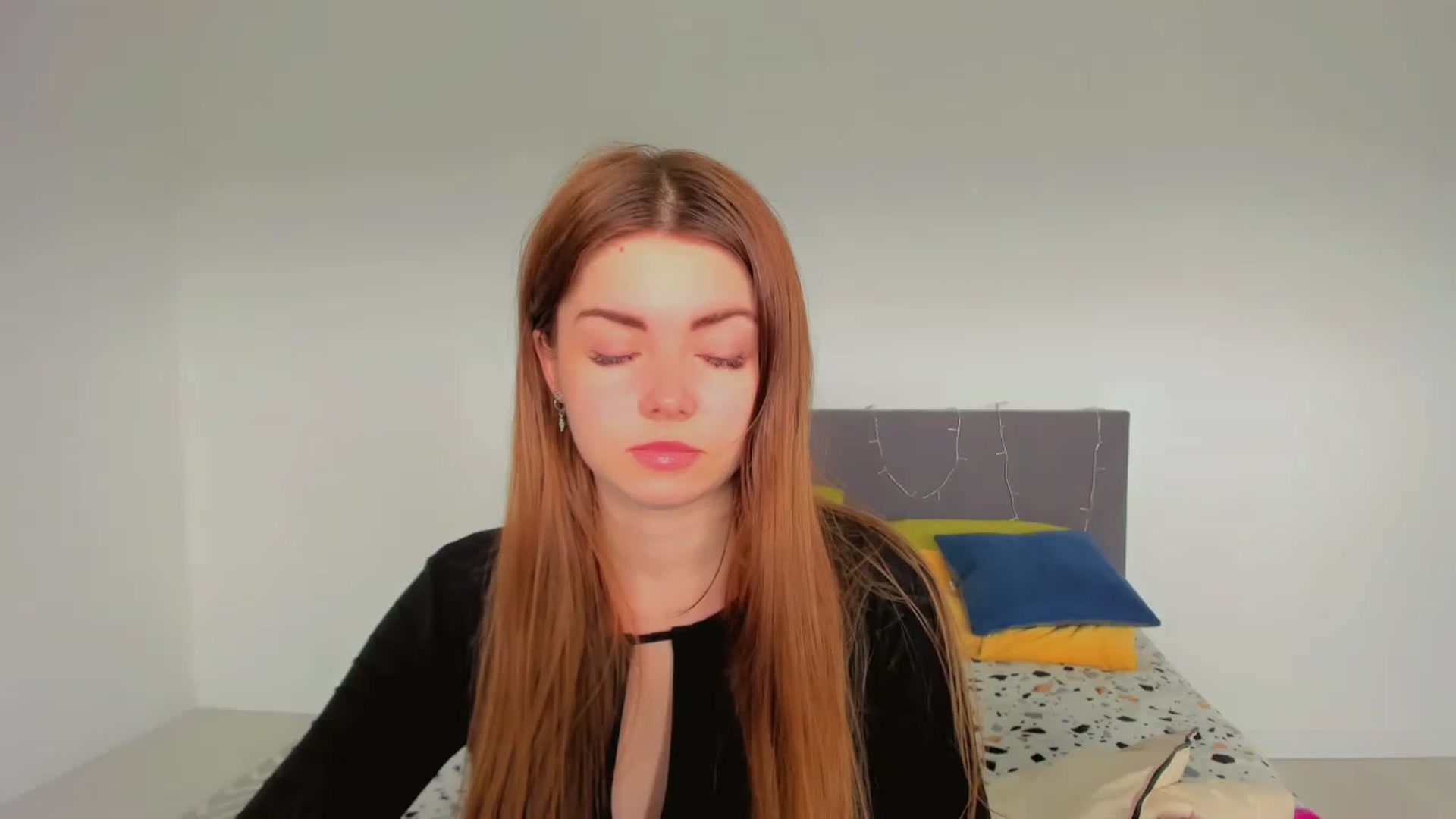 Gallery image thumbnail from Miriam_Mills's myfreecams stream on, 03/09/2023, 09:45 image 15 of 20