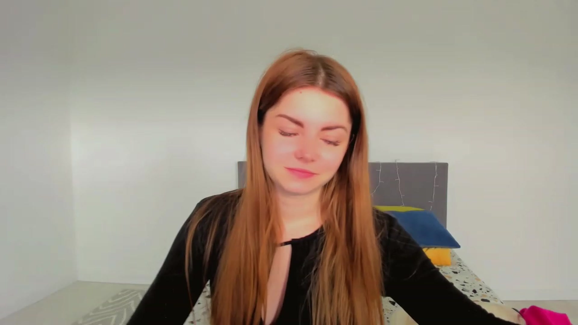 Gallery image thumbnail from Miriam_Mills's myfreecams stream on, 03/09/2023, 09:45 image 7 of 20