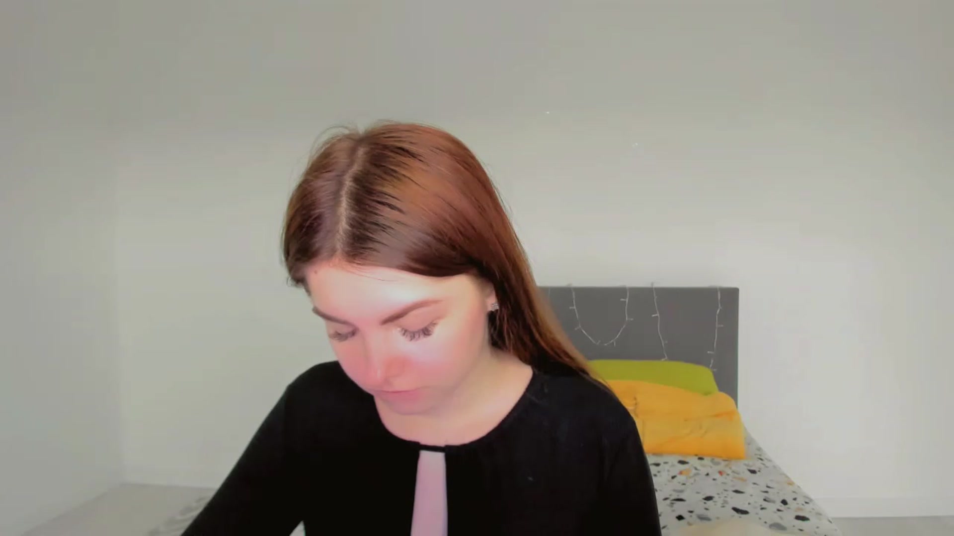 Gallery image thumbnail from Miriam_Mills's myfreecams stream on, 03/09/2023, 11:37 image 5 of 20