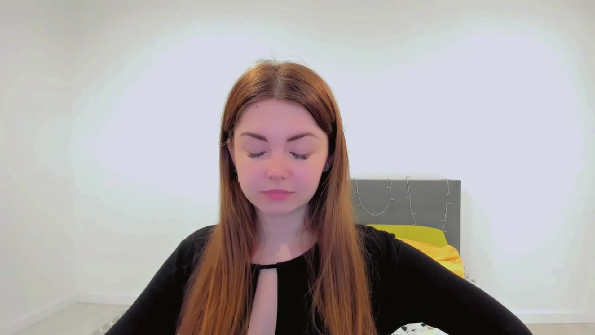 Gallery image thumbnail from Miriam_Mills's myfreecams stream on, 03/09/2023, 11:37 image 14 of 20