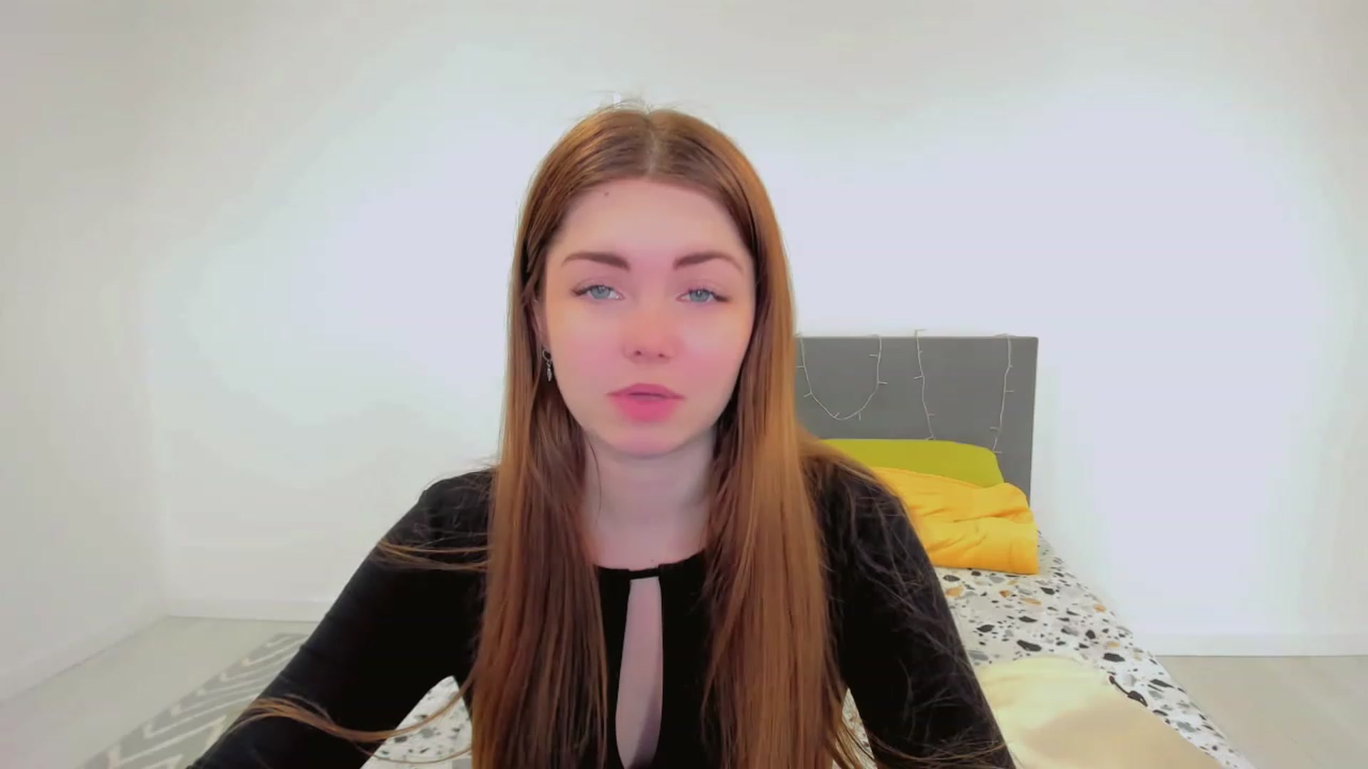 Gallery image thumbnail from Miriam_Mills's myfreecams stream on, 03/09/2023, 12:18 image 18 of 20