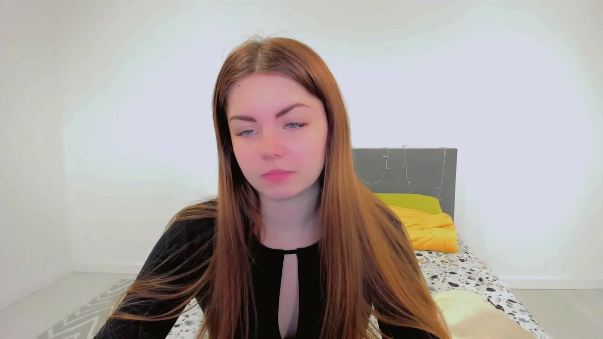 Gallery image thumbnail from Miriam_Mills's myfreecams stream on, 03/09/2023, 12:18 image 12 of 20