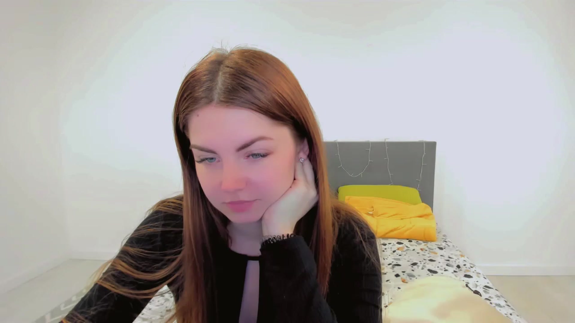 Gallery image thumbnail from Miriam_Mills's myfreecams stream on, 03/09/2023, 12:18 image 8 of 20