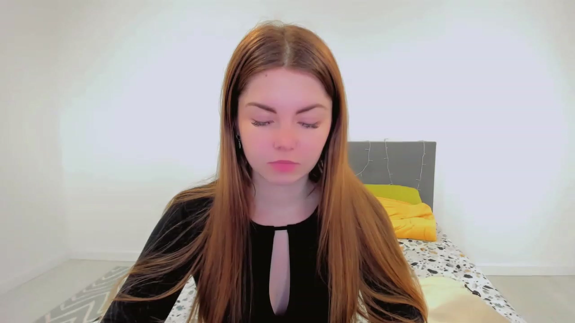 Gallery image thumbnail from Miriam_Mills's myfreecams stream on, 03/09/2023, 12:18 image 11 of 20