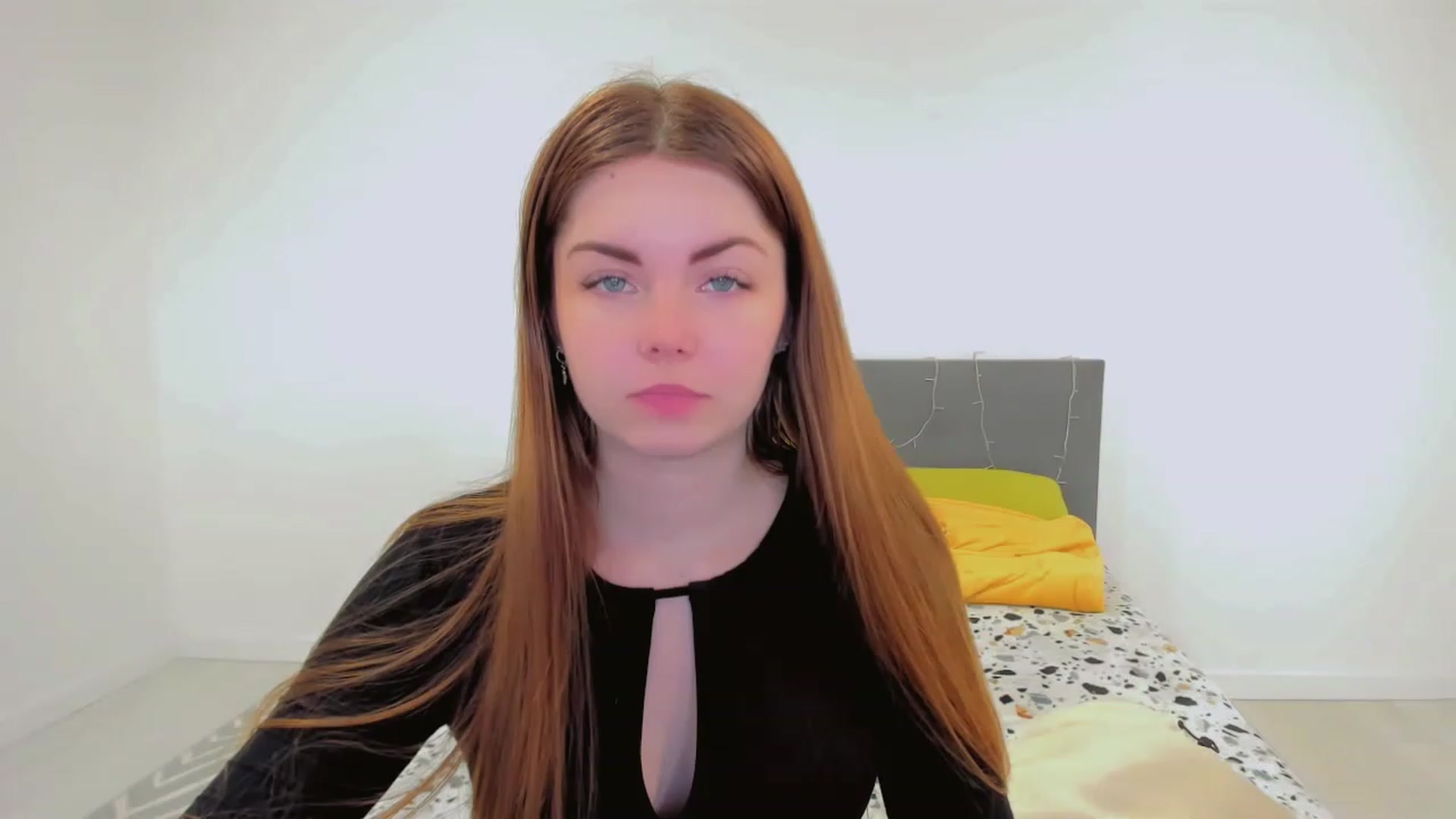 Gallery image thumbnail from Miriam_Mills's myfreecams stream on, 03/09/2023, 12:18 image 10 of 20