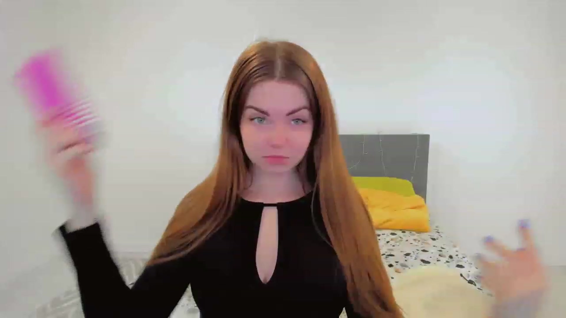 Gallery image thumbnail from Miriam_Mills's myfreecams stream on, 03/09/2023, 12:18 image 3 of 20