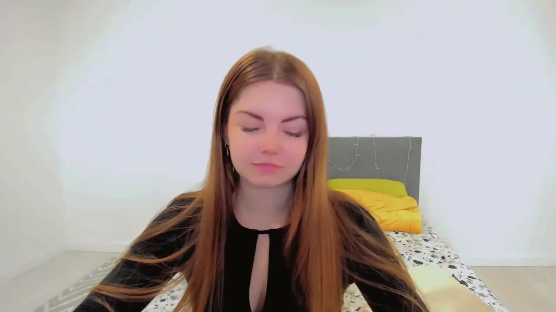 Gallery image thumbnail from Miriam_Mills's myfreecams stream on, 03/09/2023, 12:18 image 6 of 20