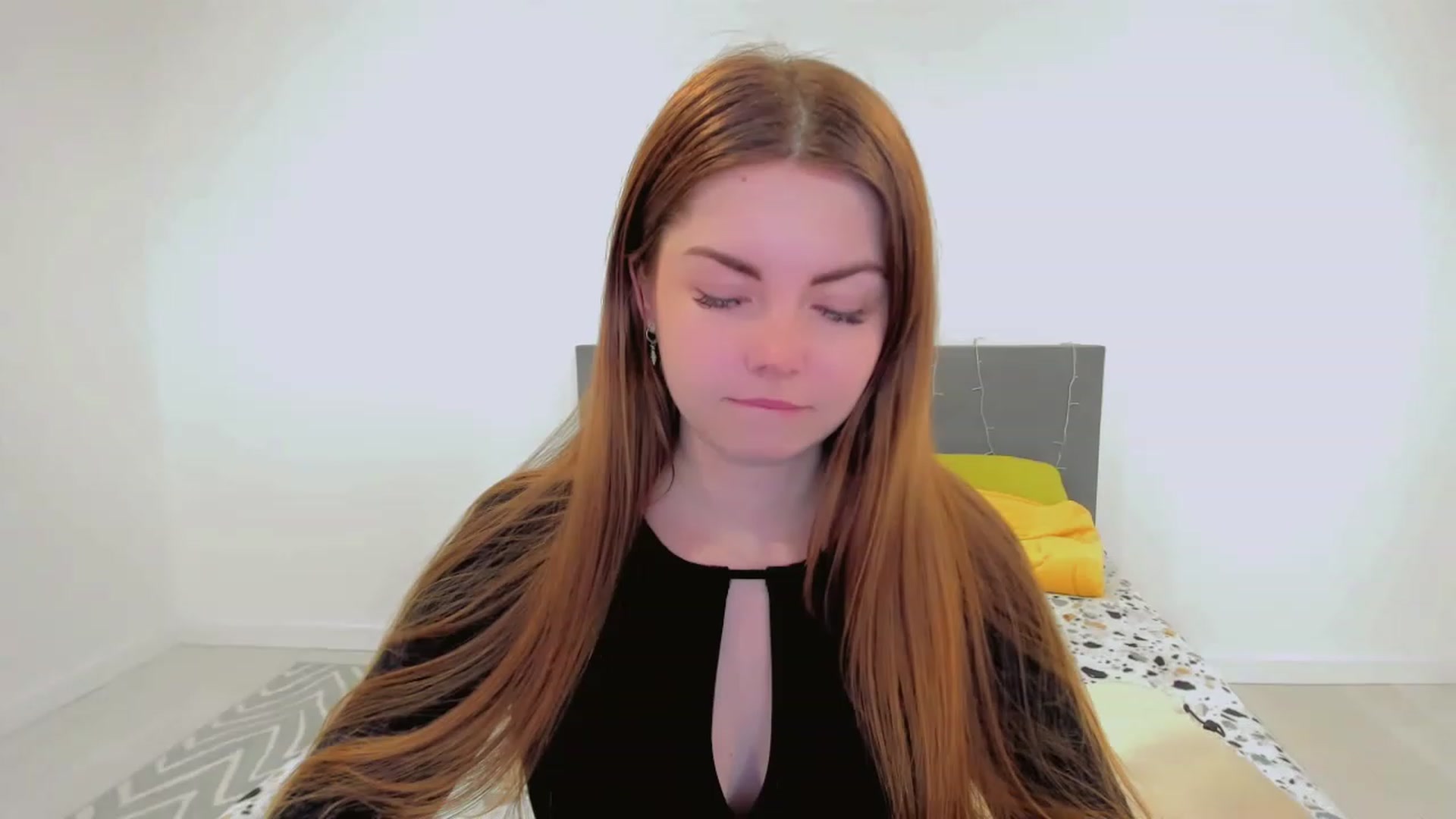 Gallery image thumbnail from Miriam_Mills's myfreecams stream on, 03/09/2023, 12:18 image 4 of 20