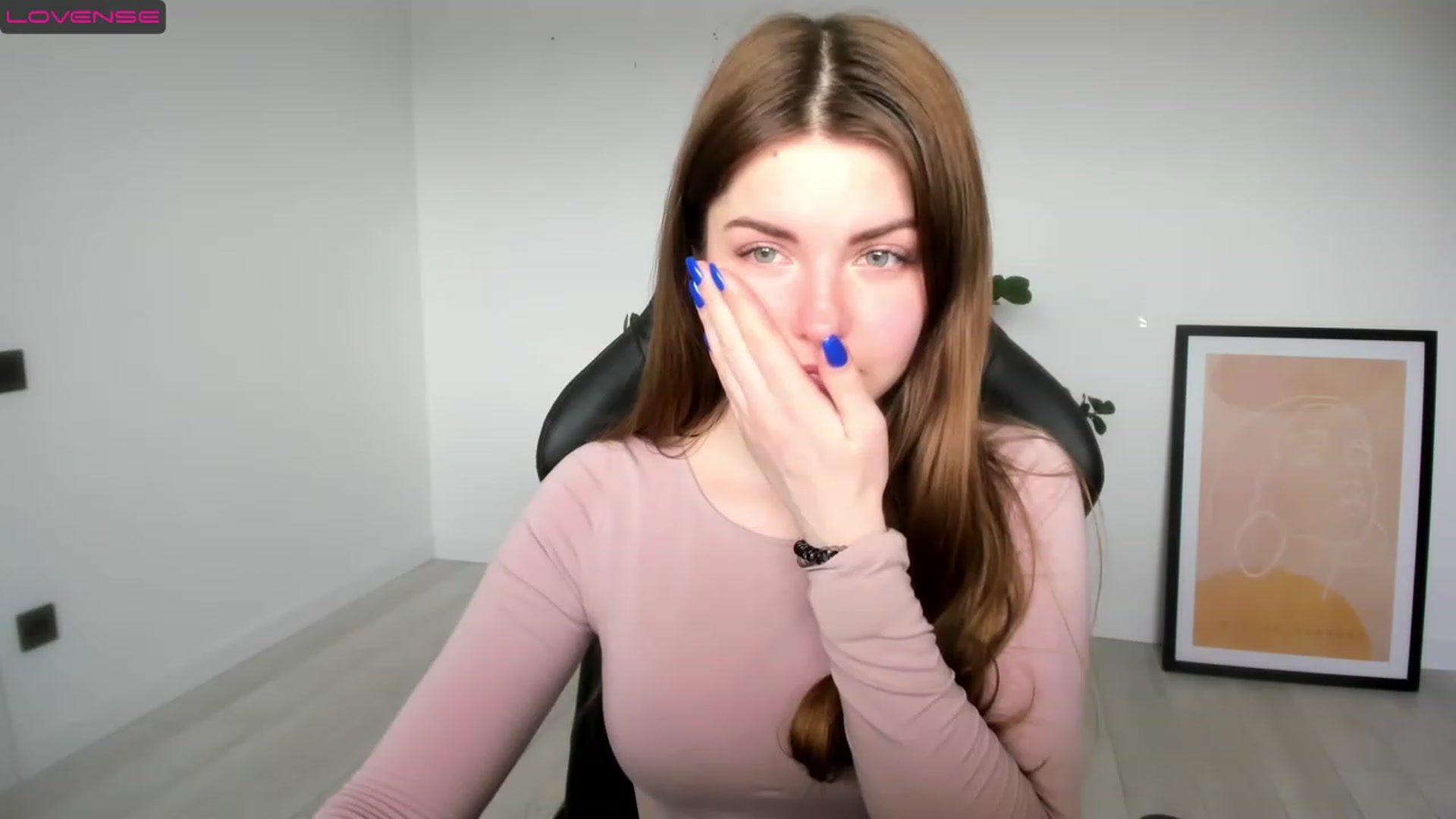 Gallery image thumbnail from Miriam_Mills's myfreecams stream on, 03/13/2023, 08:31 image 8 of 20