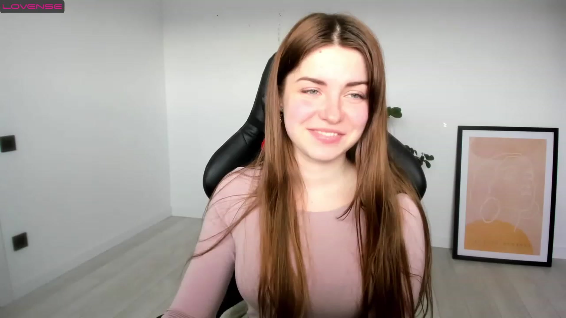 Gallery image thumbnail from Miriam_Mills's myfreecams stream on, 03/13/2023, 10:44 image 9 of 20
