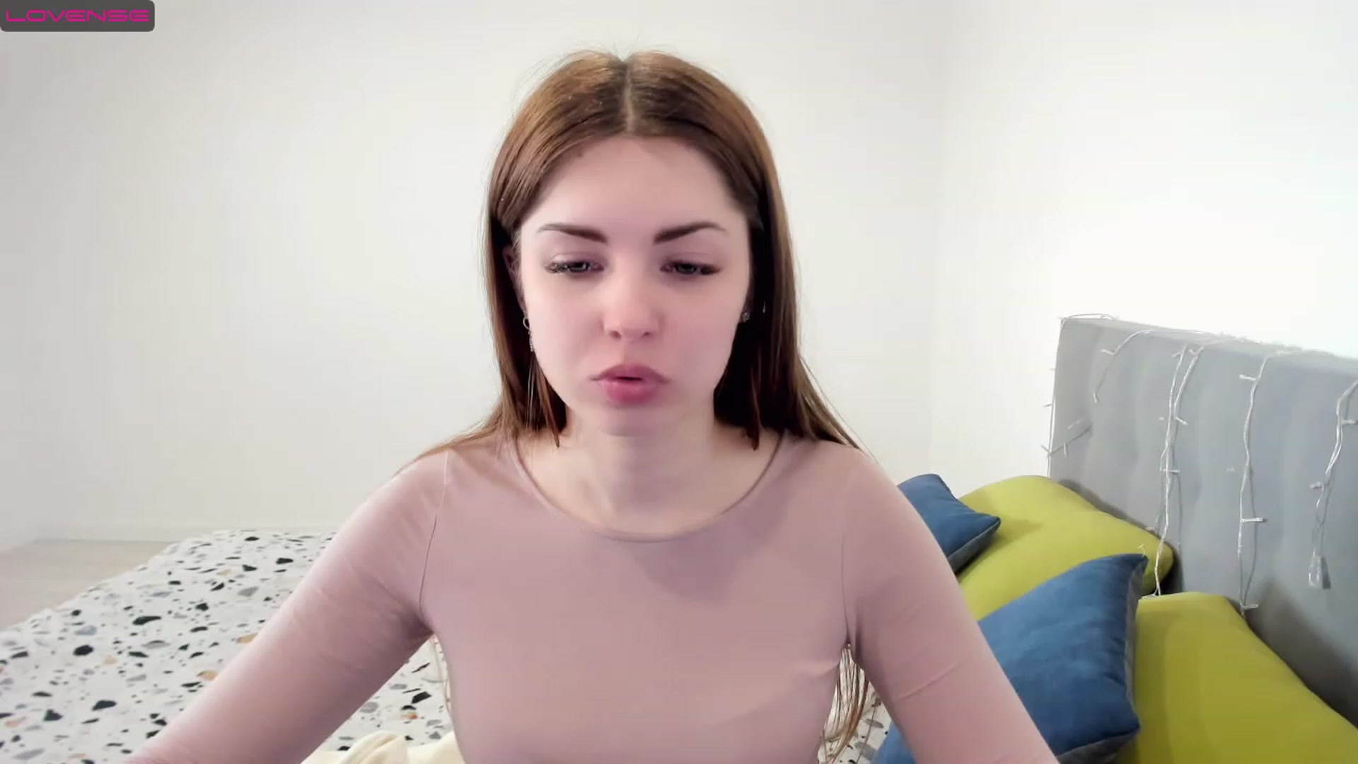Gallery image thumbnail from Miriam_Mills's myfreecams stream on, 03/16/2023, 12:31 image 11 of 20
