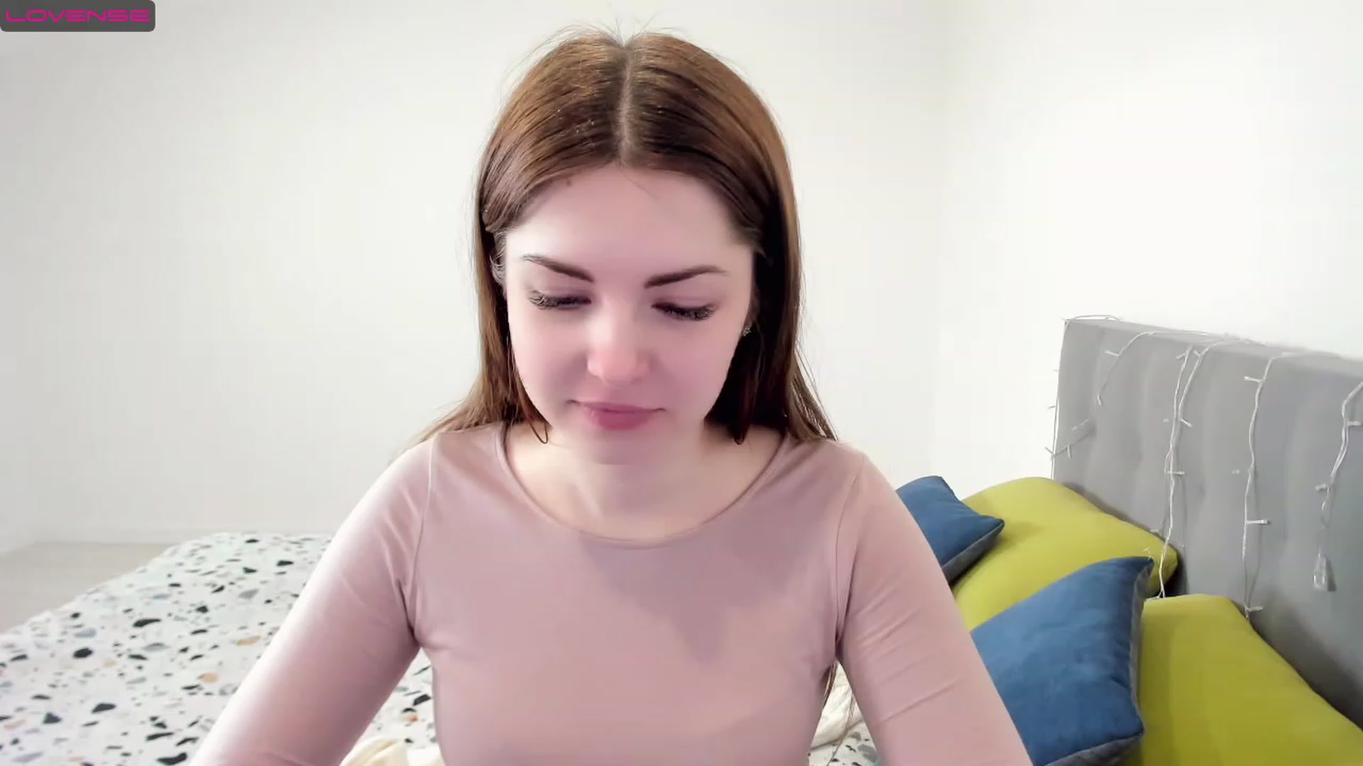 Gallery image thumbnail from Miriam_Mills's myfreecams stream on, 03/16/2023, 12:31 image 4 of 20