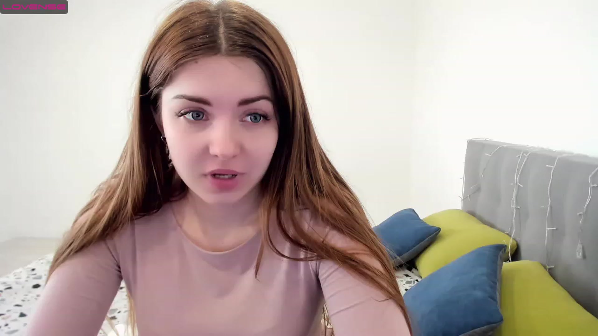 Gallery image thumbnail from Miriam_Mills's myfreecams stream on, 03/16/2023, 12:31 image 14 of 20