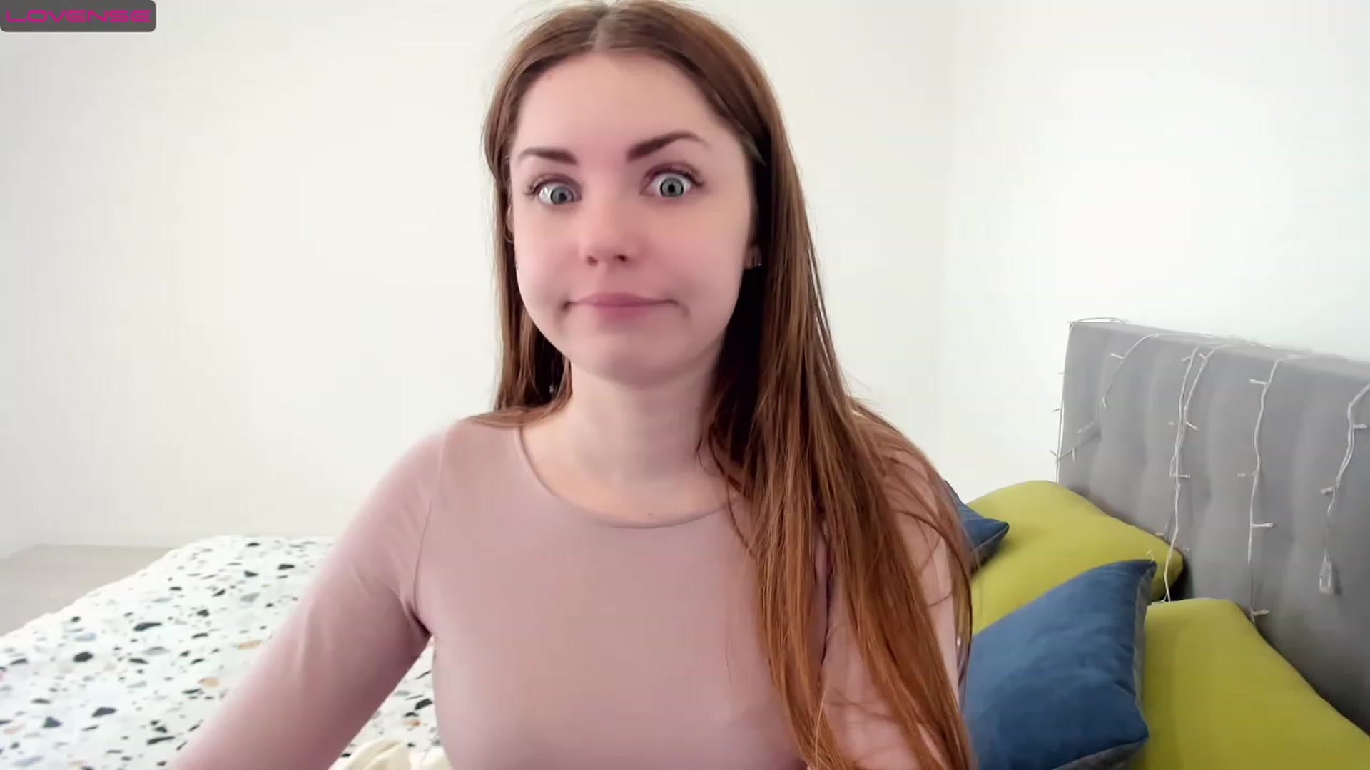 Gallery image thumbnail from Miriam_Mills's myfreecams stream on, 03/16/2023, 12:31 image 17 of 20