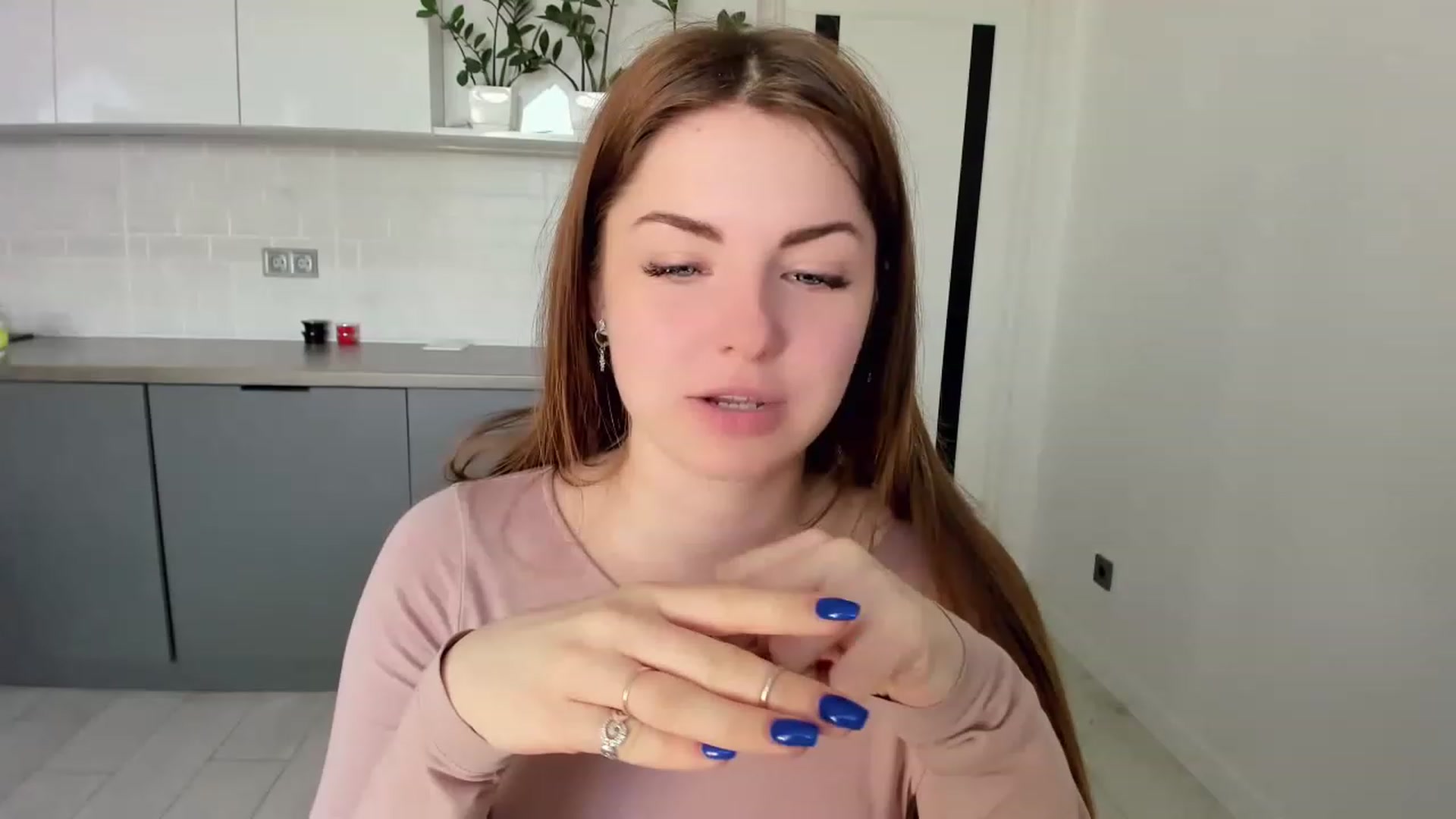 Gallery image thumbnail from Miriam_Mills's myfreecams stream on, 03/17/2023, 09:57 image 9 of 20