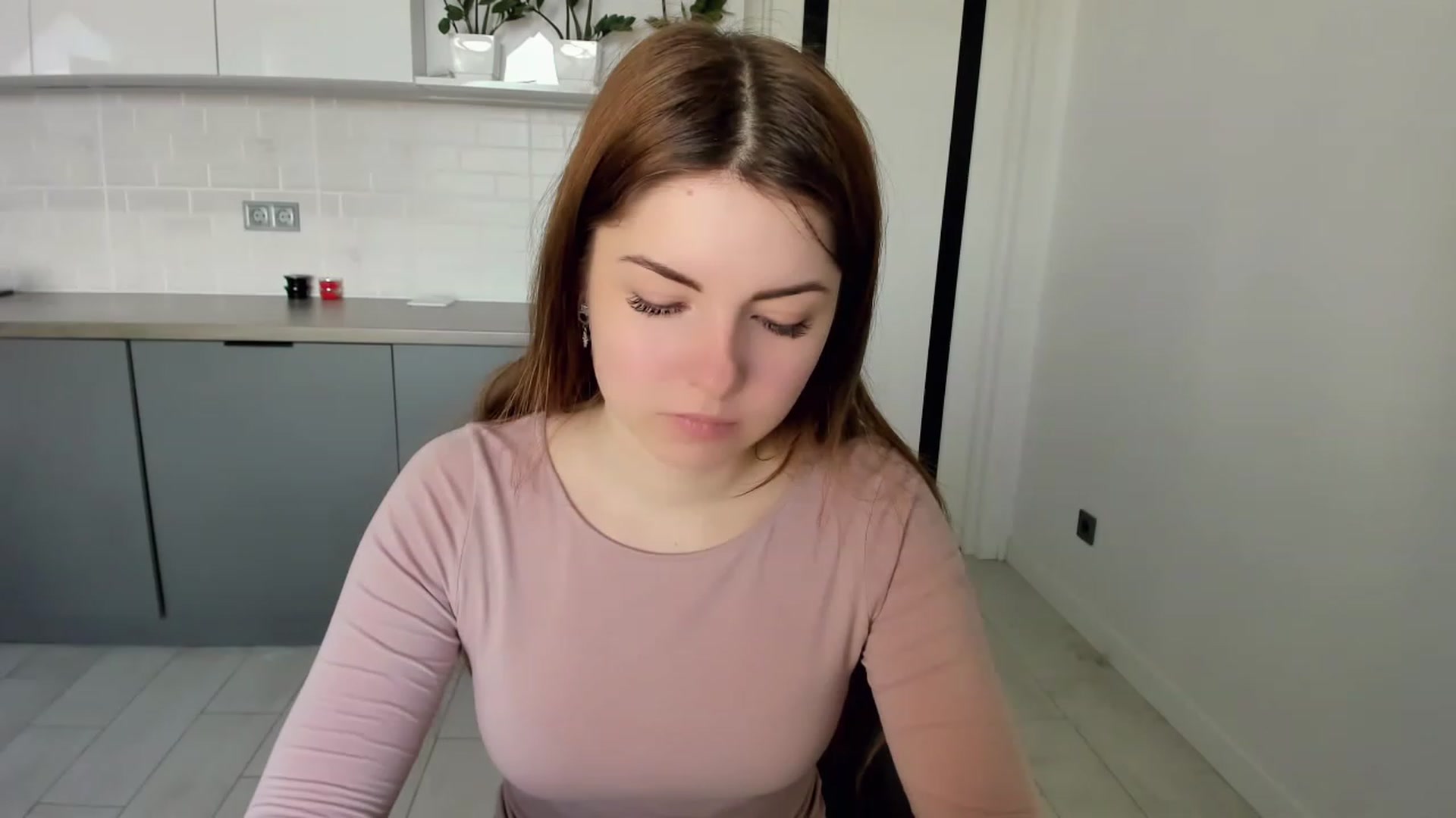 Gallery image thumbnail from Miriam_Mills's myfreecams stream on, 03/17/2023, 09:57 image 5 of 20