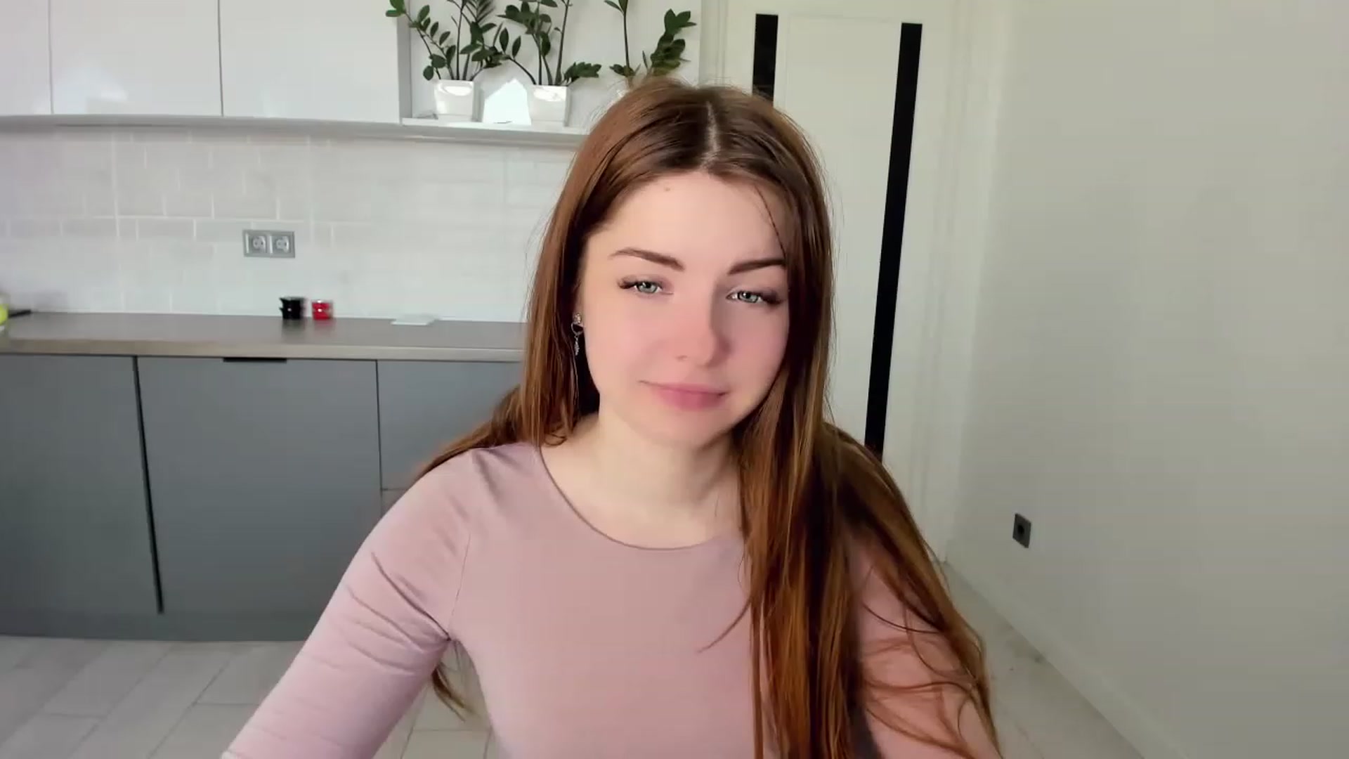 Gallery image thumbnail from Miriam_Mills's myfreecams stream on, 03/17/2023, 09:57 image 16 of 20