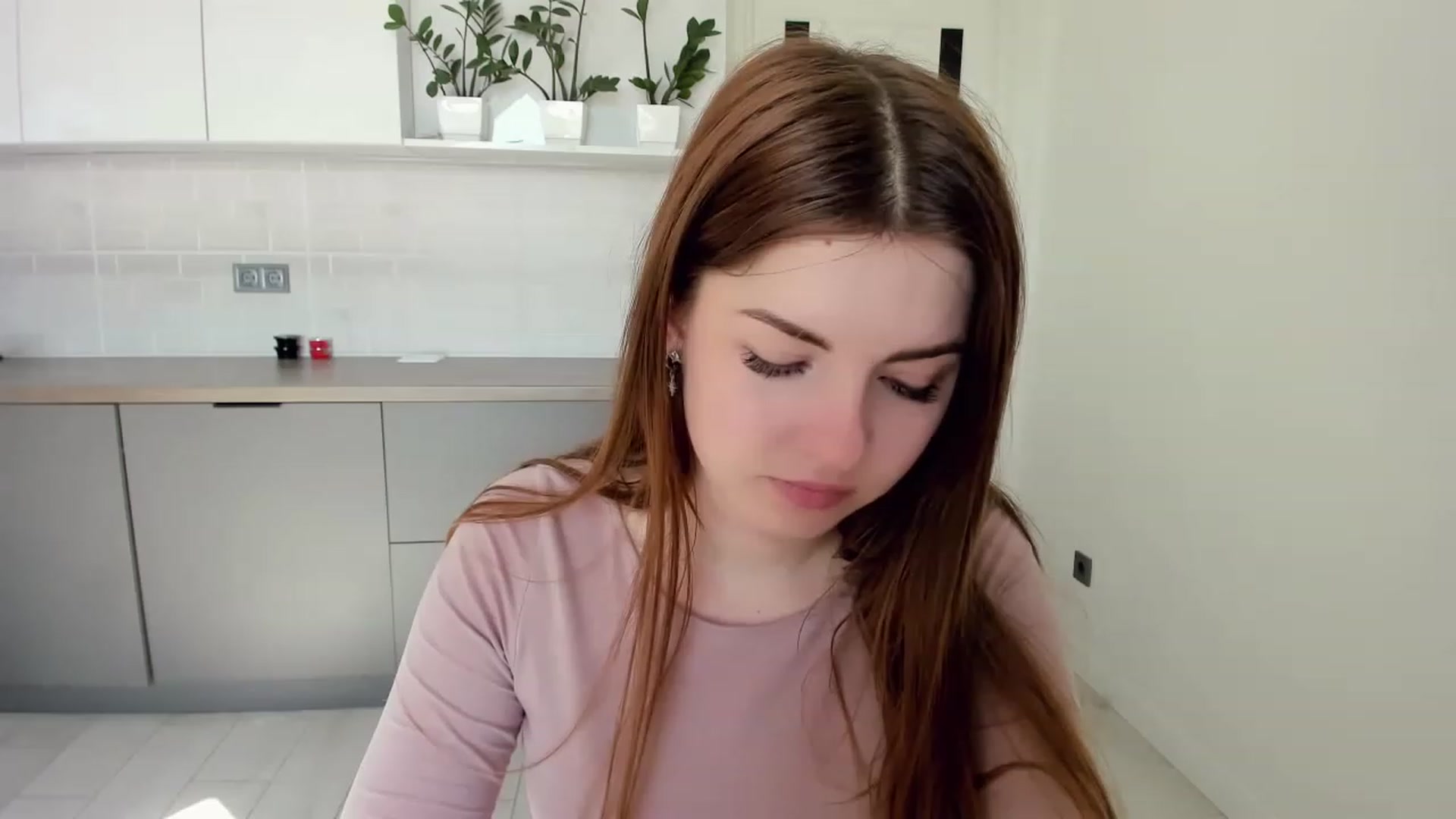 Gallery image thumbnail from Miriam_Mills's myfreecams stream on, 03/17/2023, 11:57 image 19 of 20
