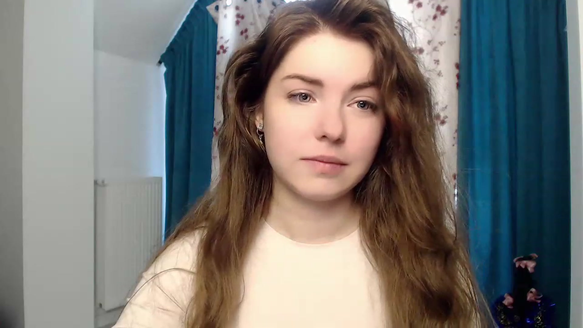 Gallery image thumbnail from Miriam_Mills's myfreecams stream on, 03/23/2023, 09:34 image 8 of 20