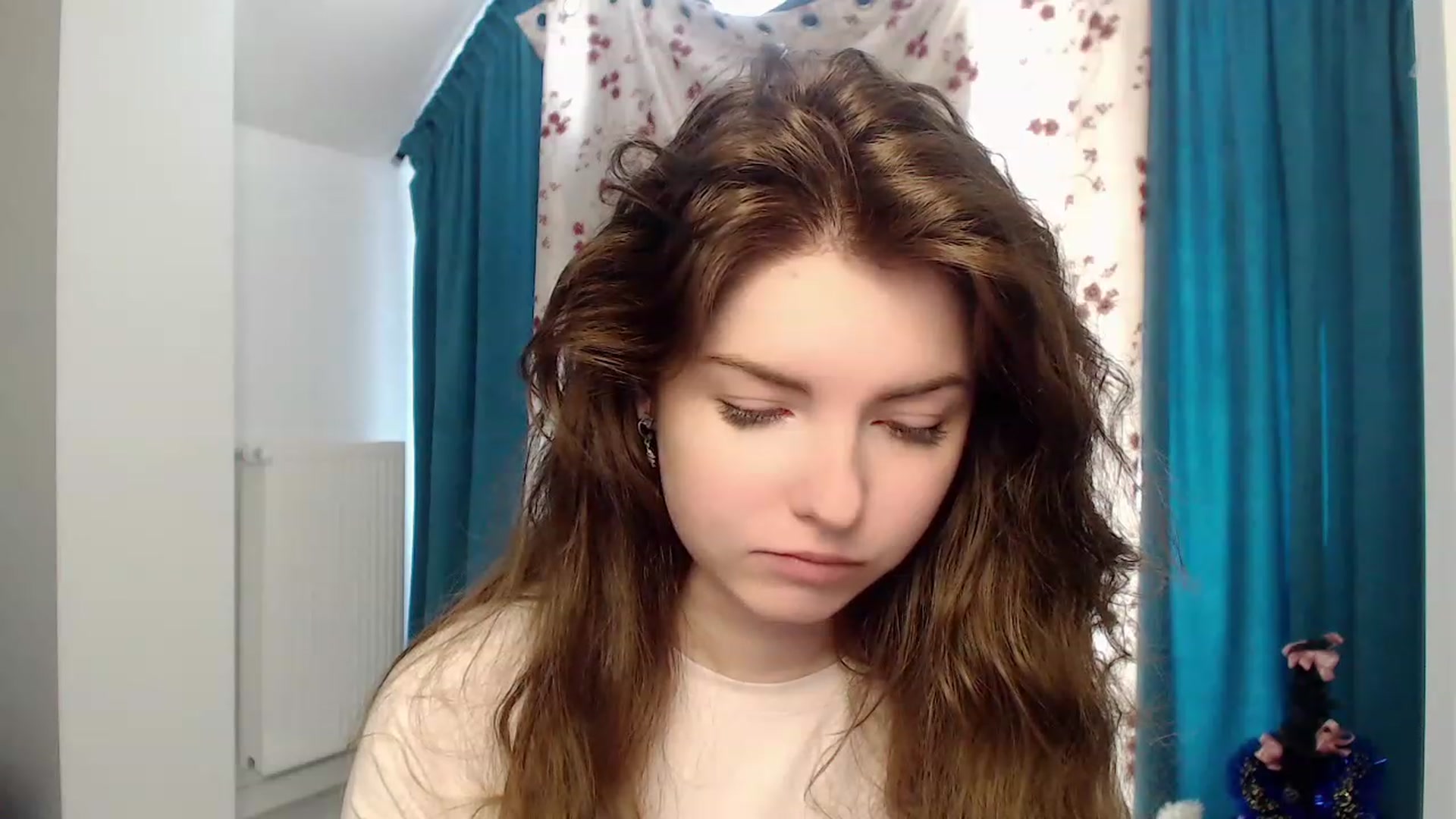 Gallery image thumbnail from Miriam_Mills's myfreecams stream on, 03/23/2023, 09:34 image 18 of 20
