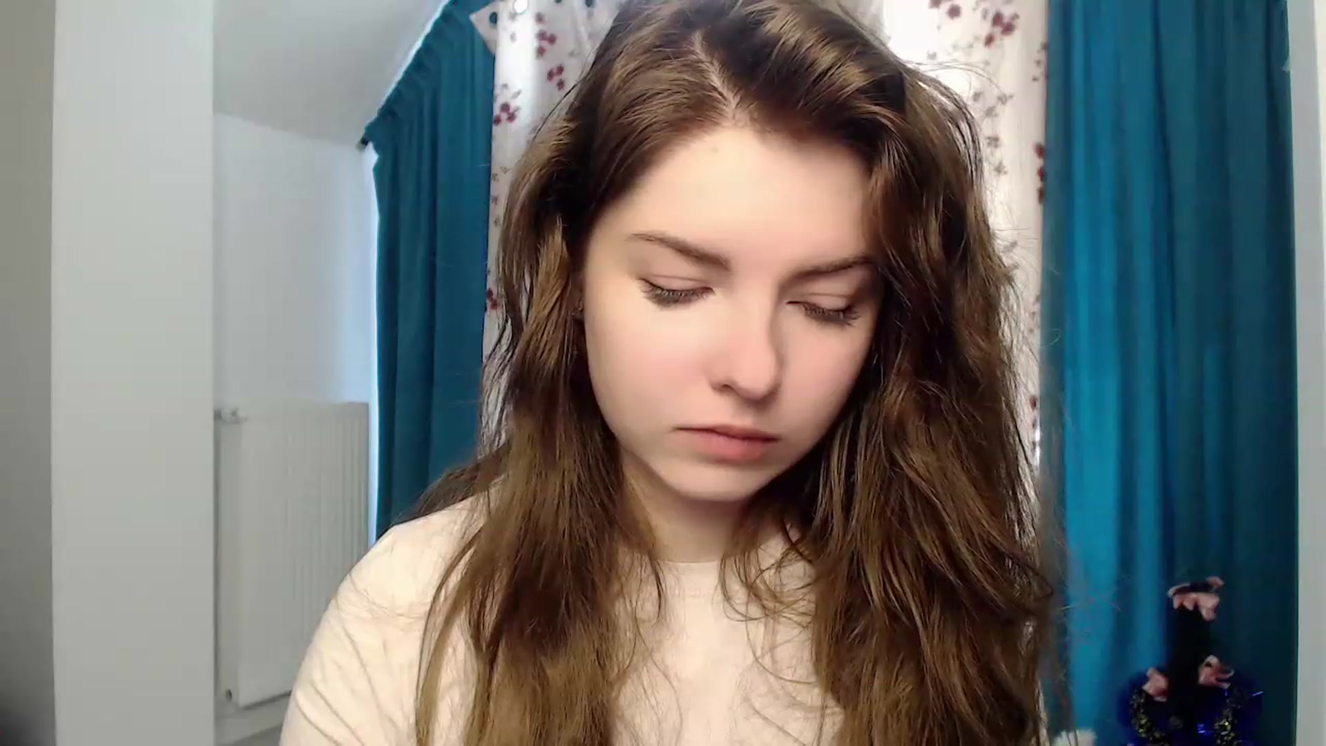 Gallery image thumbnail from Miriam_Mills's myfreecams stream on, 03/23/2023, 09:34 image 15 of 20