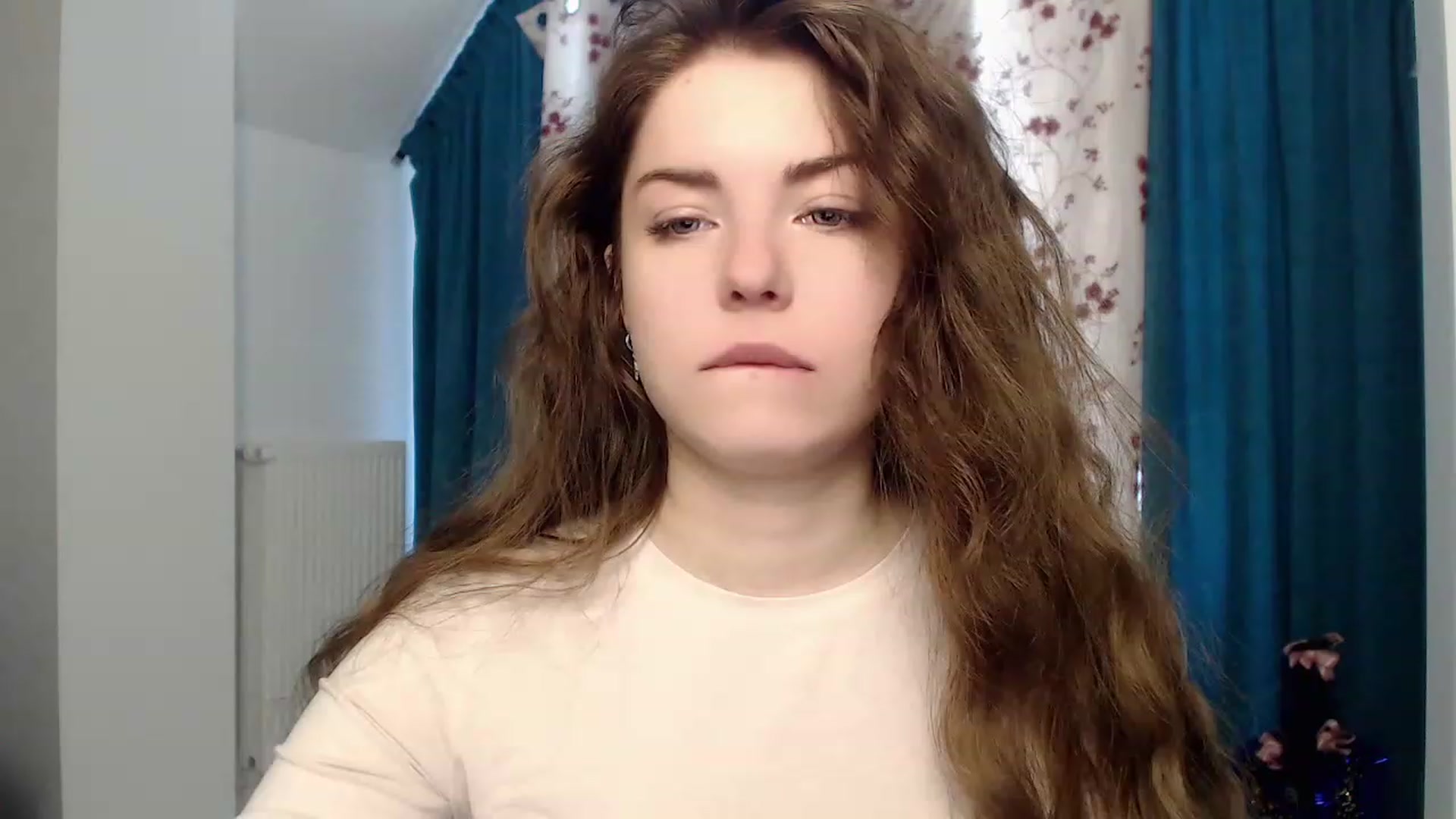 Gallery image thumbnail from Miriam_Mills's myfreecams stream on, 03/23/2023, 09:34 image 3 of 20