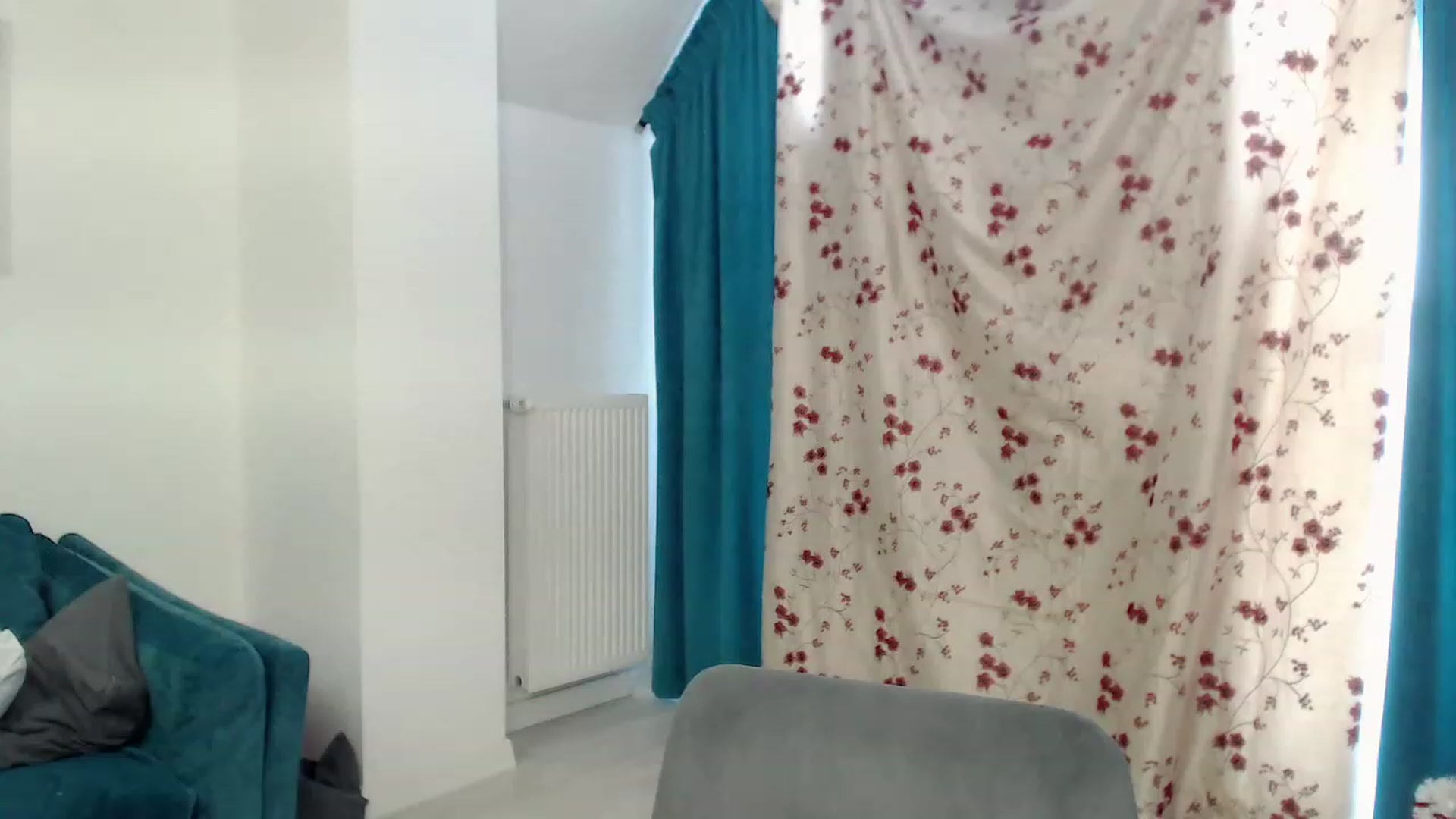 Gallery image thumbnail from Miriam_Mills's myfreecams stream on, 03/24/2023, 10:11 image 9 of 20