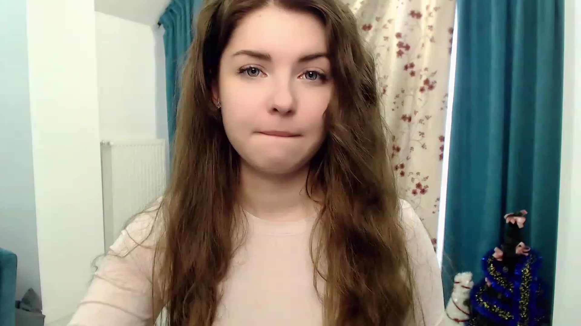 Gallery image thumbnail from Miriam_Mills's myfreecams stream on, 03/24/2023, 12:37 image 8 of 20