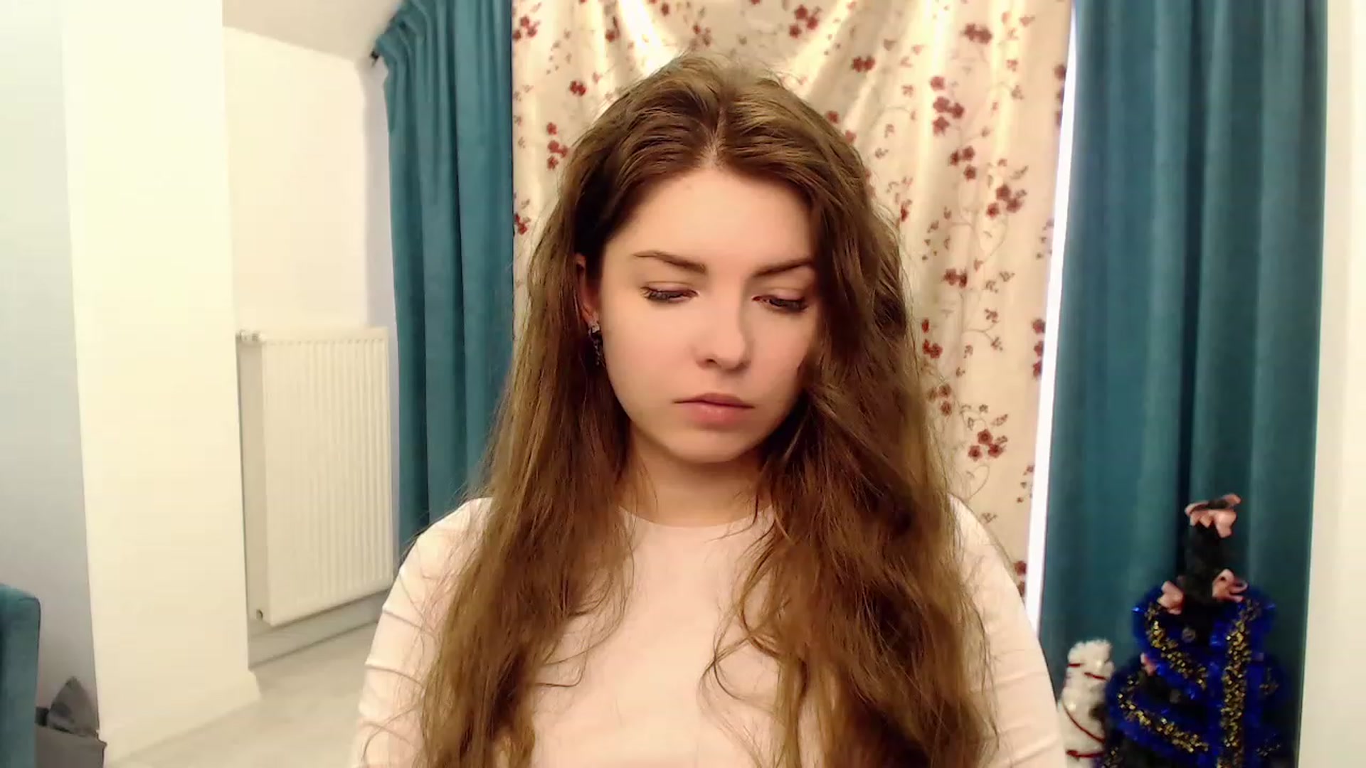 Gallery image thumbnail from Miriam_Mills's myfreecams stream on, 03/24/2023, 12:37 image 12 of 20